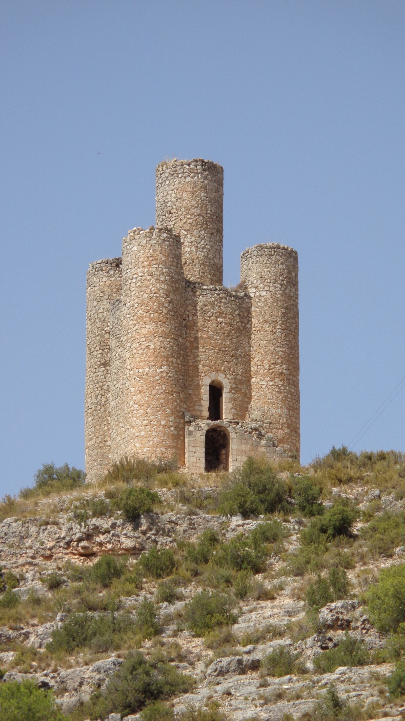 Sony Cyber-shot DSC-W830 sample photo. Castle, torre, medieval photography