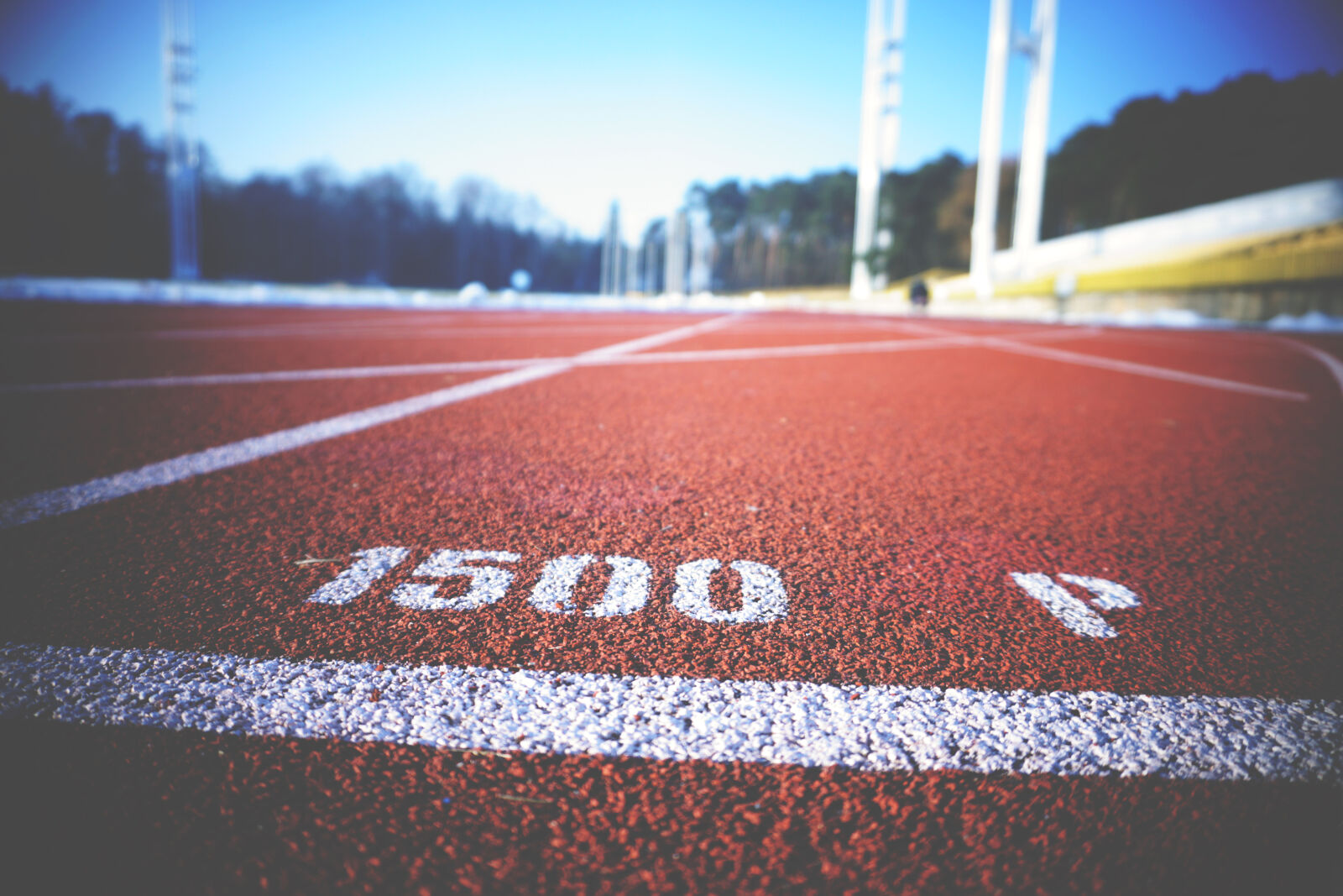 Sony E 16-50mm F3.5-5.6 PZ OSS sample photo. Asphalt, athletics, blur, close photography