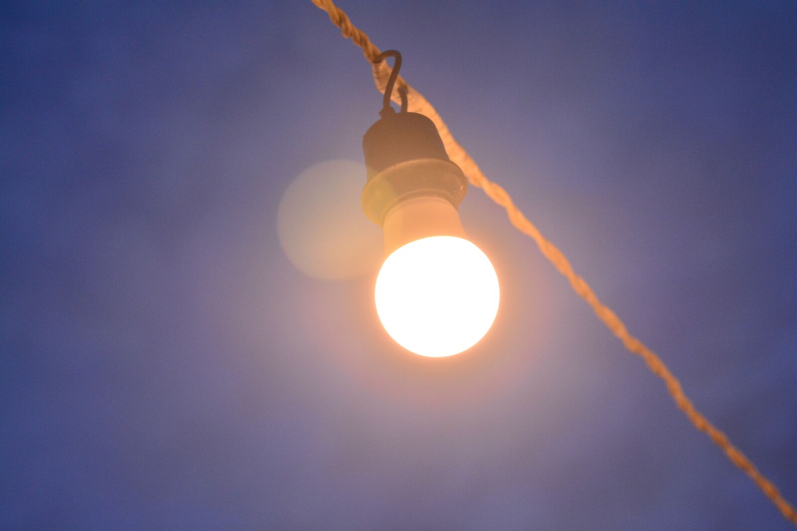 Nikon D5200 sample photo. Light, bulb, shine photography