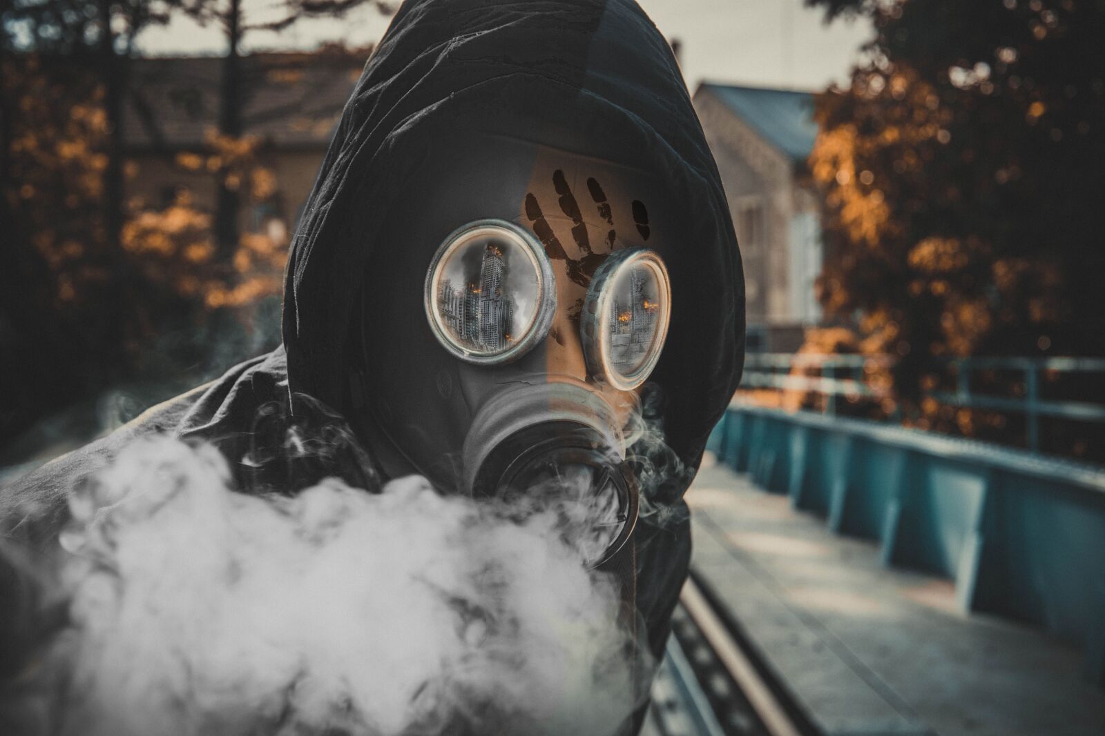Nikon D3300 sample photo. War, mask, gas photography