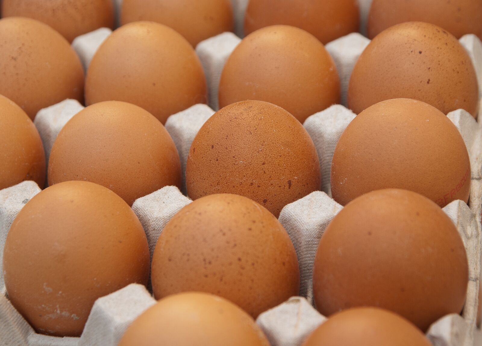 Pentax K10D sample photo. Eggs, hen, market photography