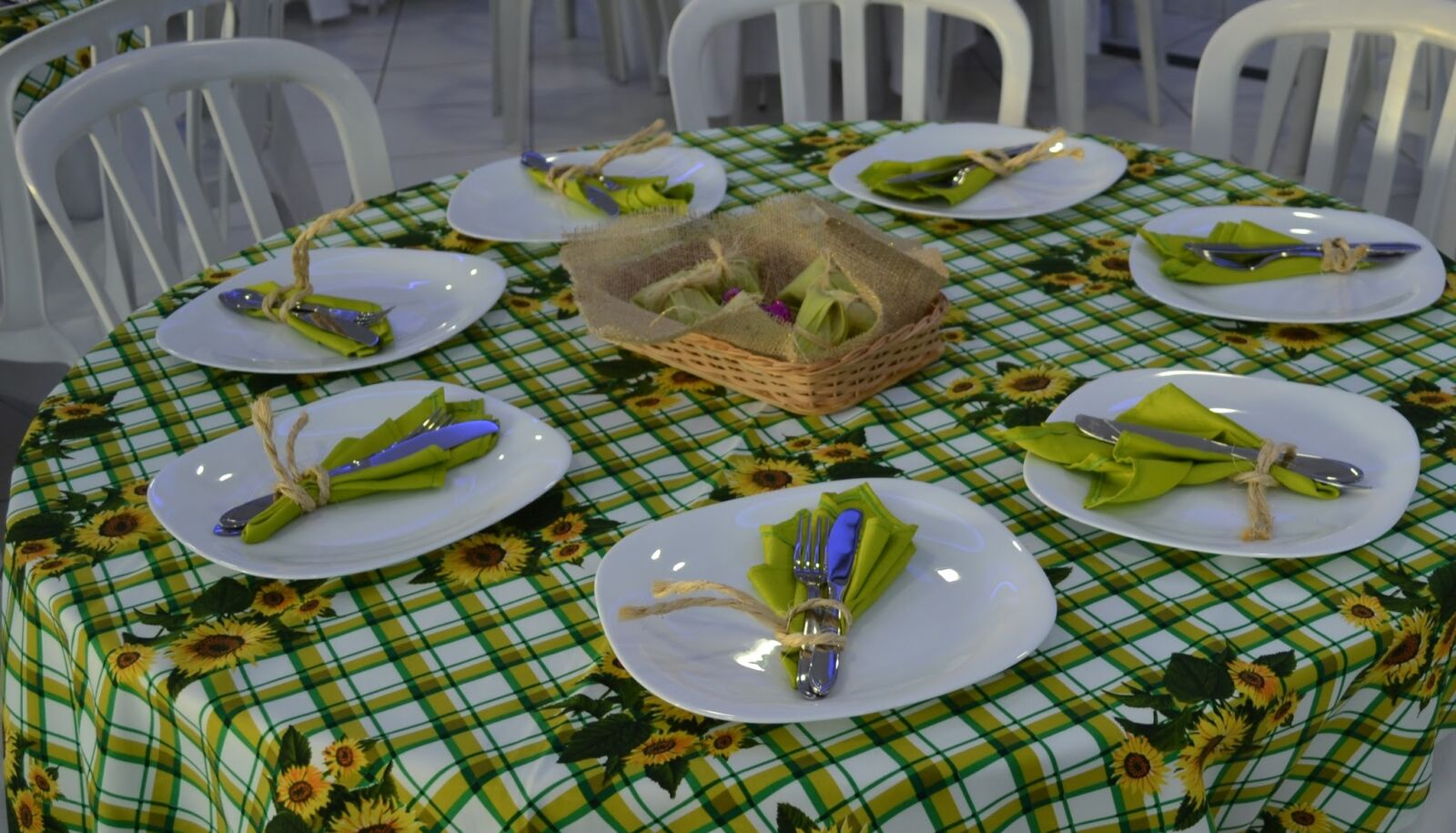 Nikon D3100 sample photo. Table, decoration, dinner photography