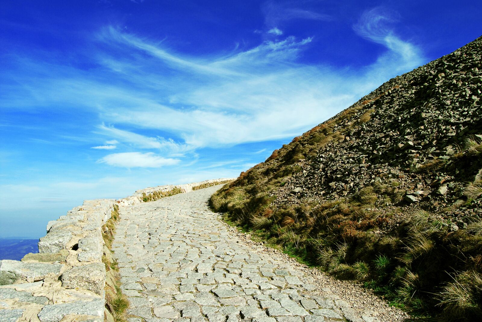 Nikon D60 sample photo. White, mountains, mountain trekking photography