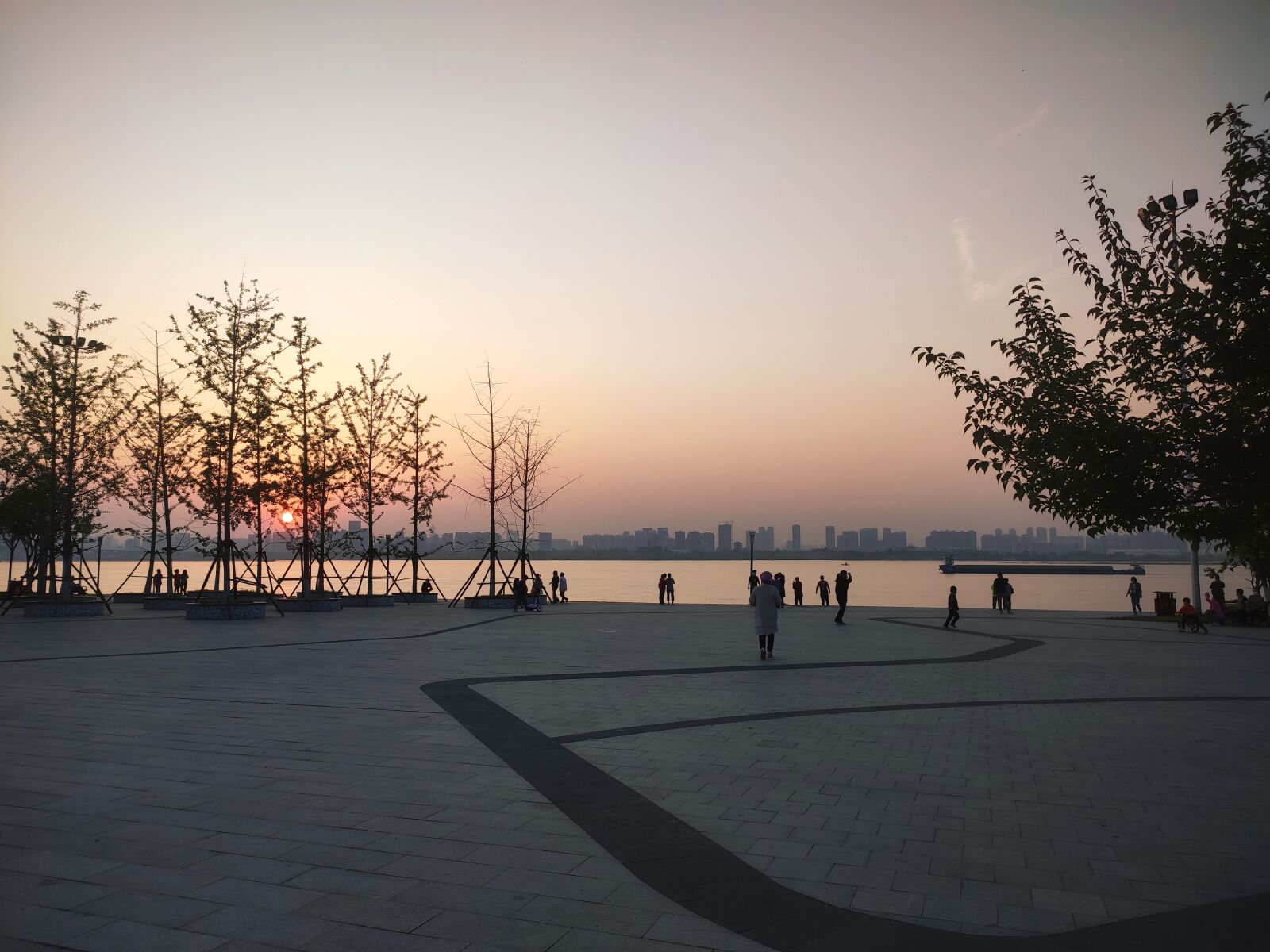 Xiaomi Redmi Note 7 Pro sample photo. Wuhan, the yangtze river photography