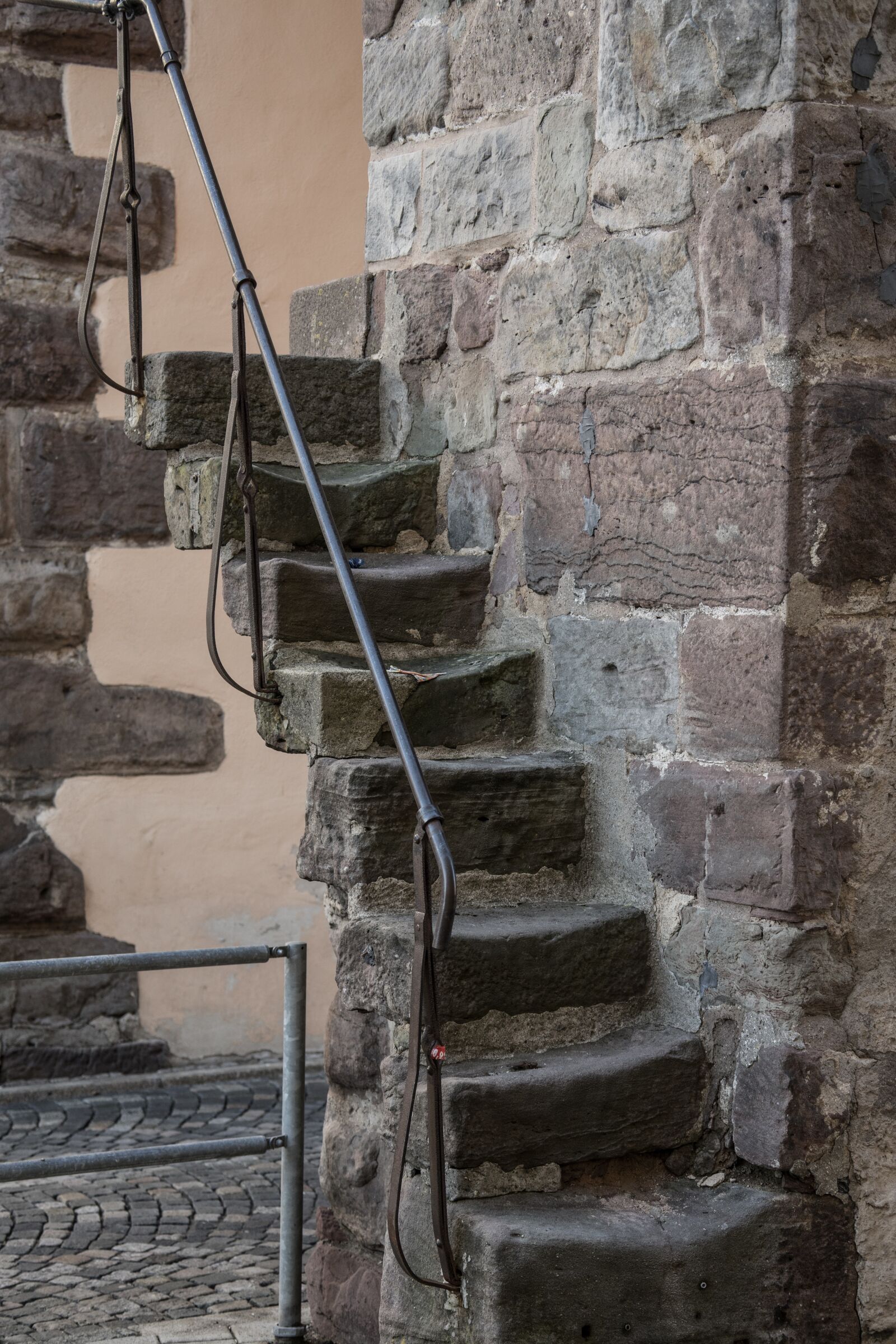 Sony a7 II + Sony FE 70-300mm F4.5-5.6 G OSS sample photo. Stairs, wall, stone photography