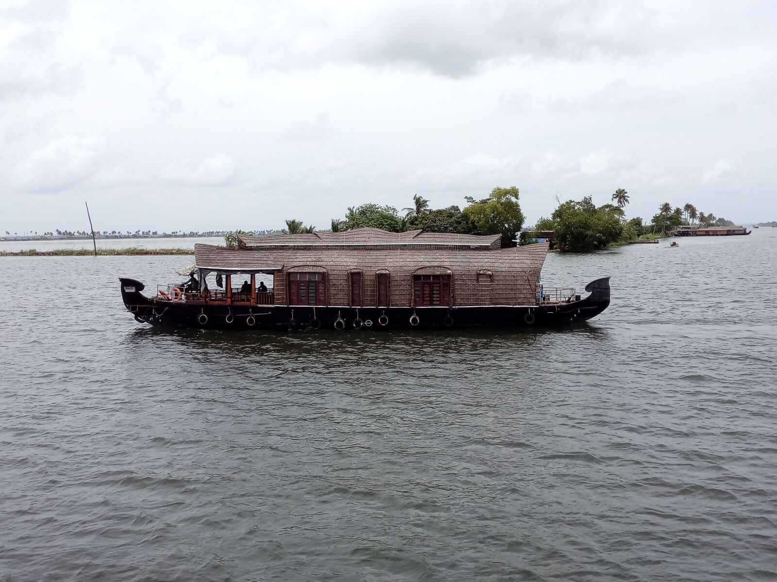 HUAWEI GR3 sample photo. Houseboat, lake, landscape photography
