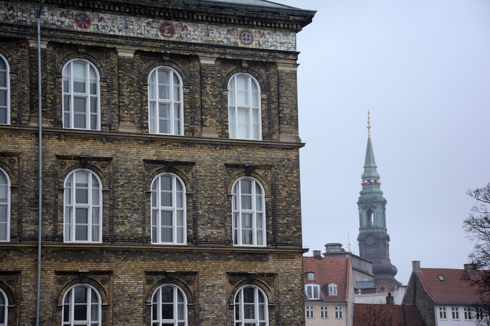Nikon D7100 sample photo. Windows, architecture, house photography
