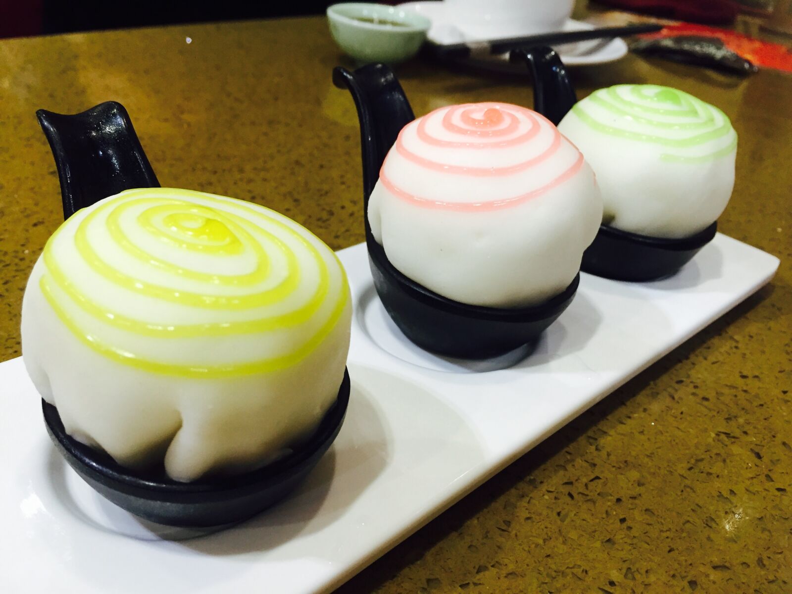 Apple iPhone 6 sample photo. Friendly, pastry, party photography