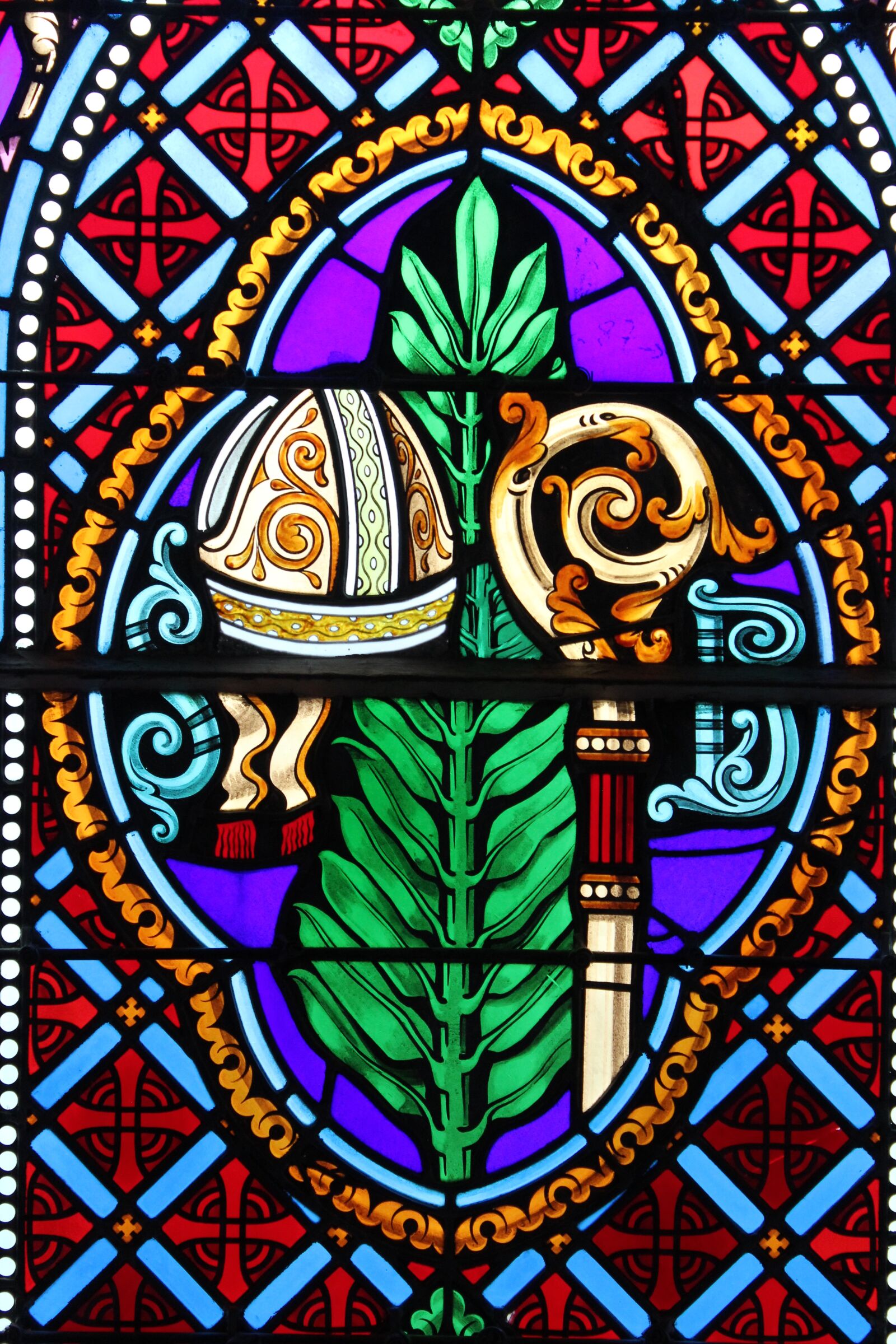 Canon EOS 1200D (EOS Rebel T5 / EOS Kiss X70 / EOS Hi) sample photo. Stained glass windows, rocamadour photography