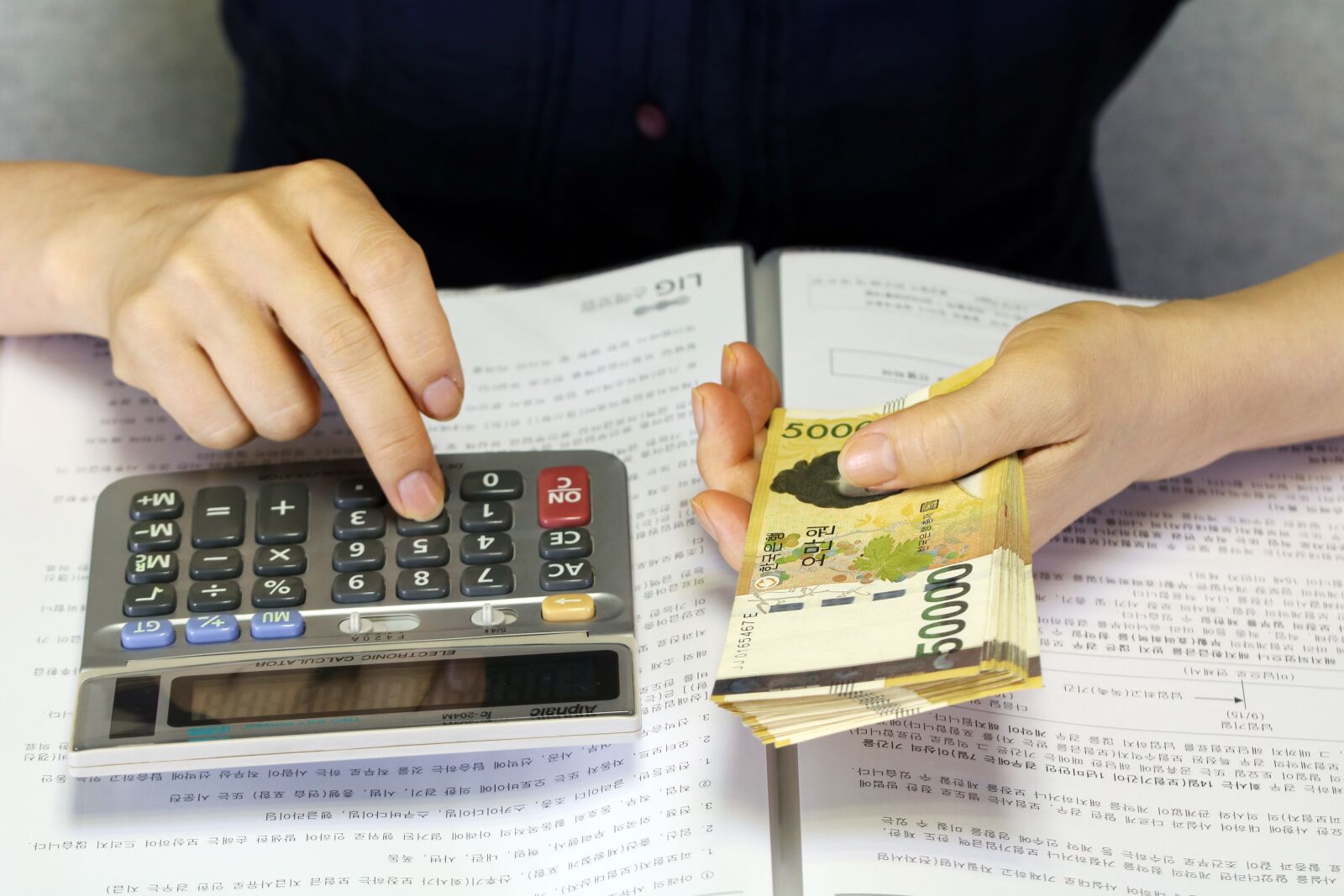 Canon EOS 750D (EOS Rebel T6i / EOS Kiss X8i) sample photo. Don, money, currency photography