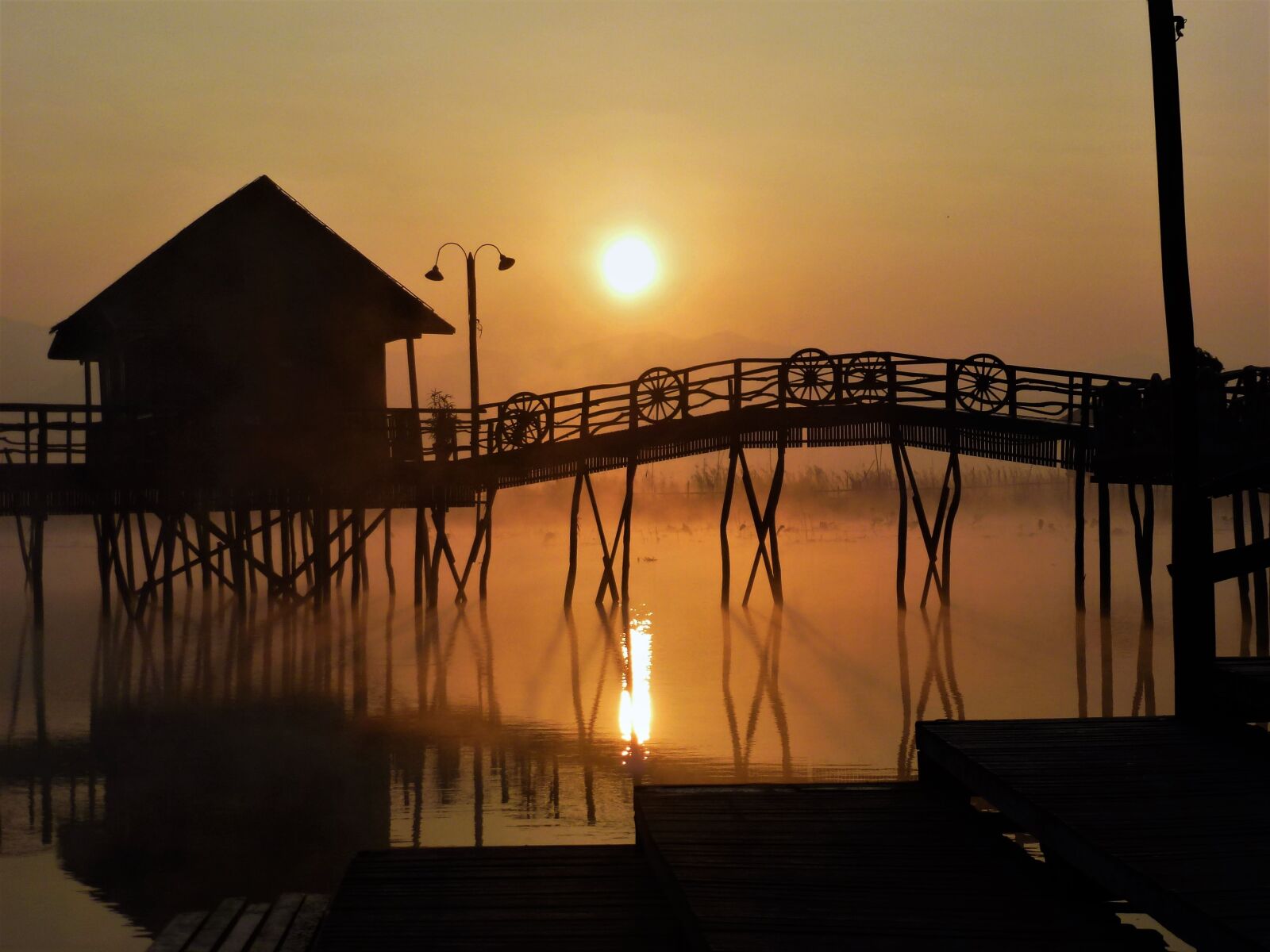 Panasonic Lumix DMC-ZS10 (Lumix DMC-TZ20 / Lumix DMC-TZ22) sample photo. Burma, sunset, dawn photography