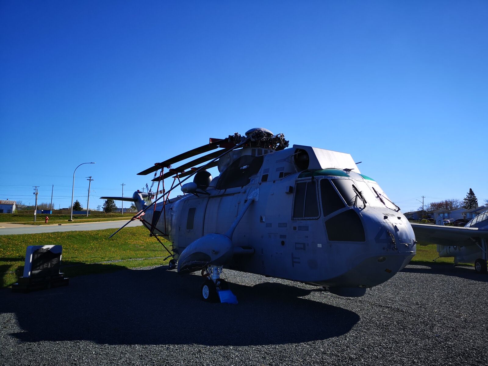 HUAWEI P20 Pro sample photo. Canadian, air force, helicopter photography