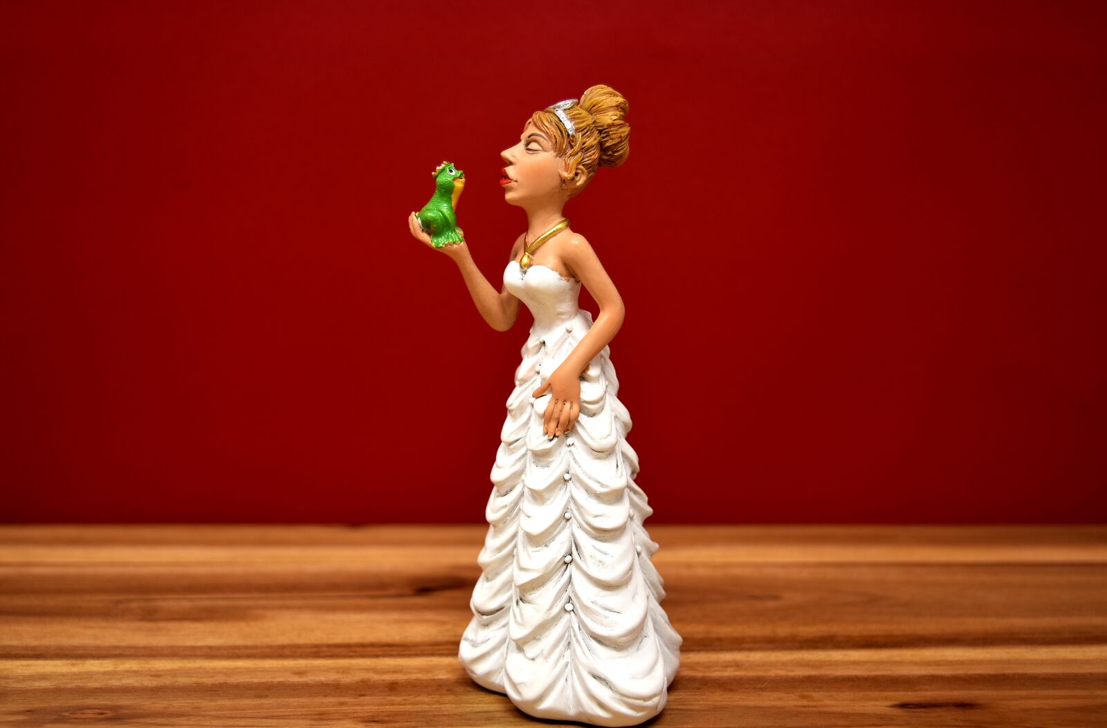 Nikon D7200 sample photo. Bride, kiss the frog photography