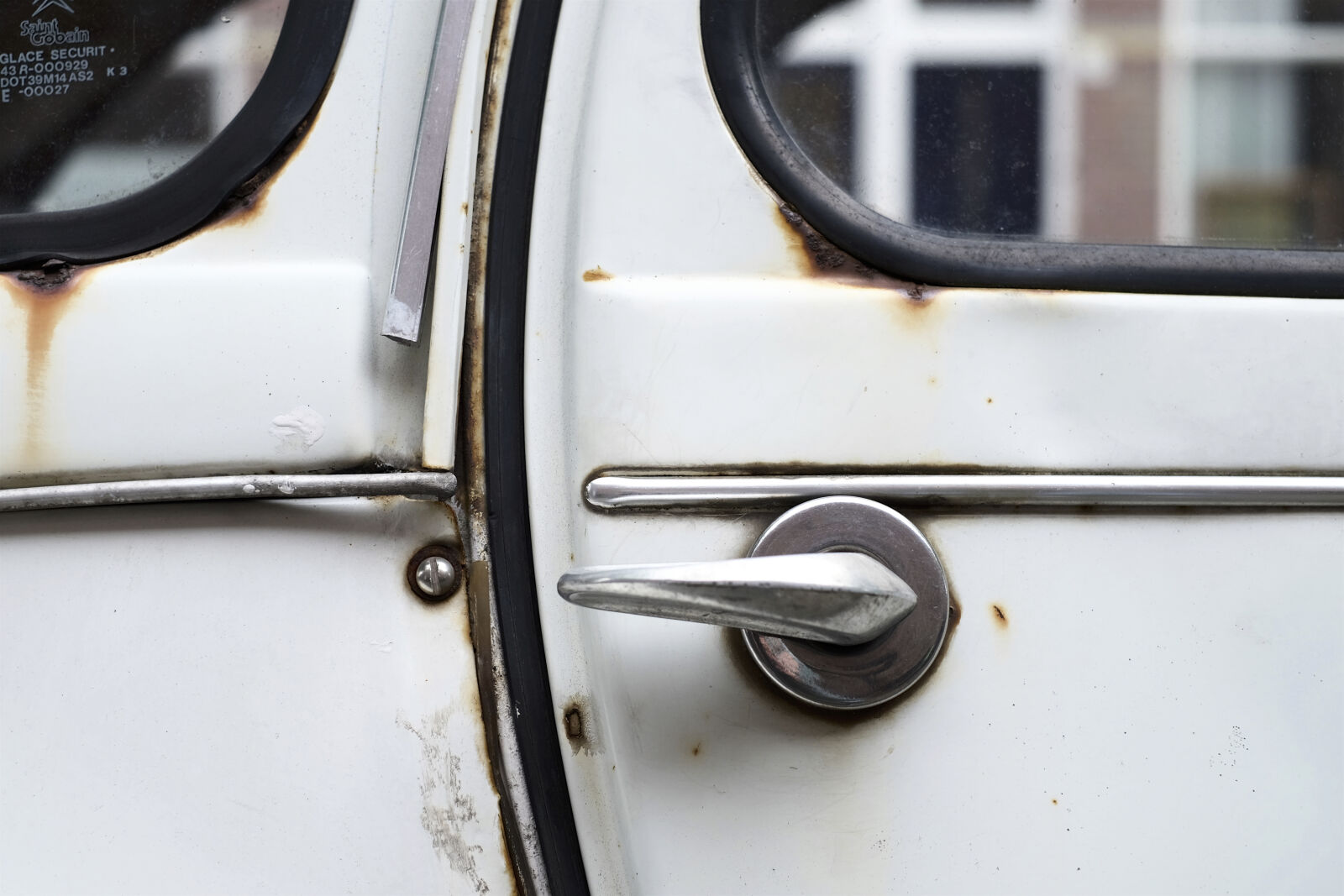 Fujifilm X-T1 + Fujifilm XF 35mm F1.4 R sample photo. 2cv, auto, automobile, car photography
