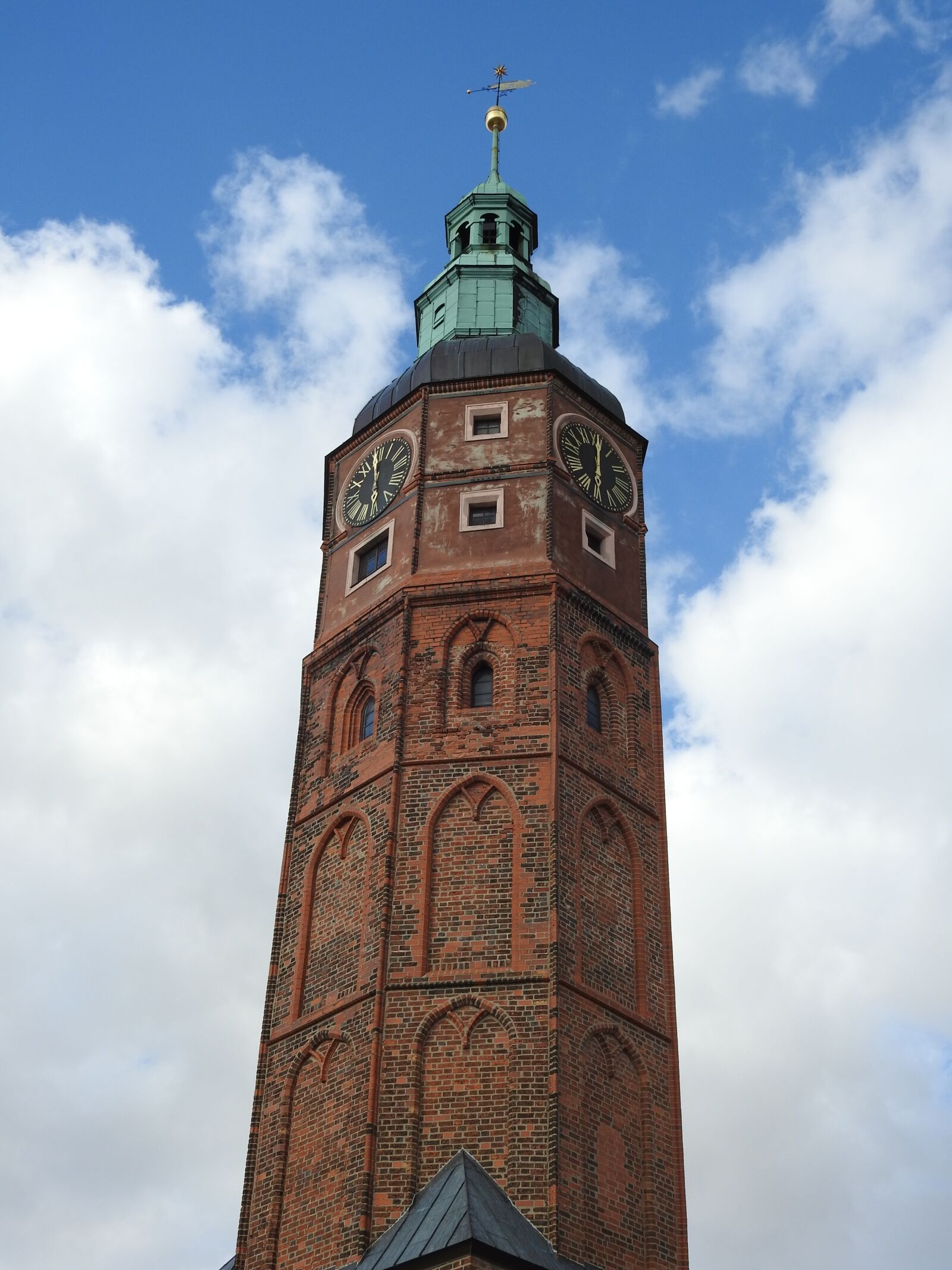 Nikon Coolpix P900 sample photo. Architecture, tower, building photography