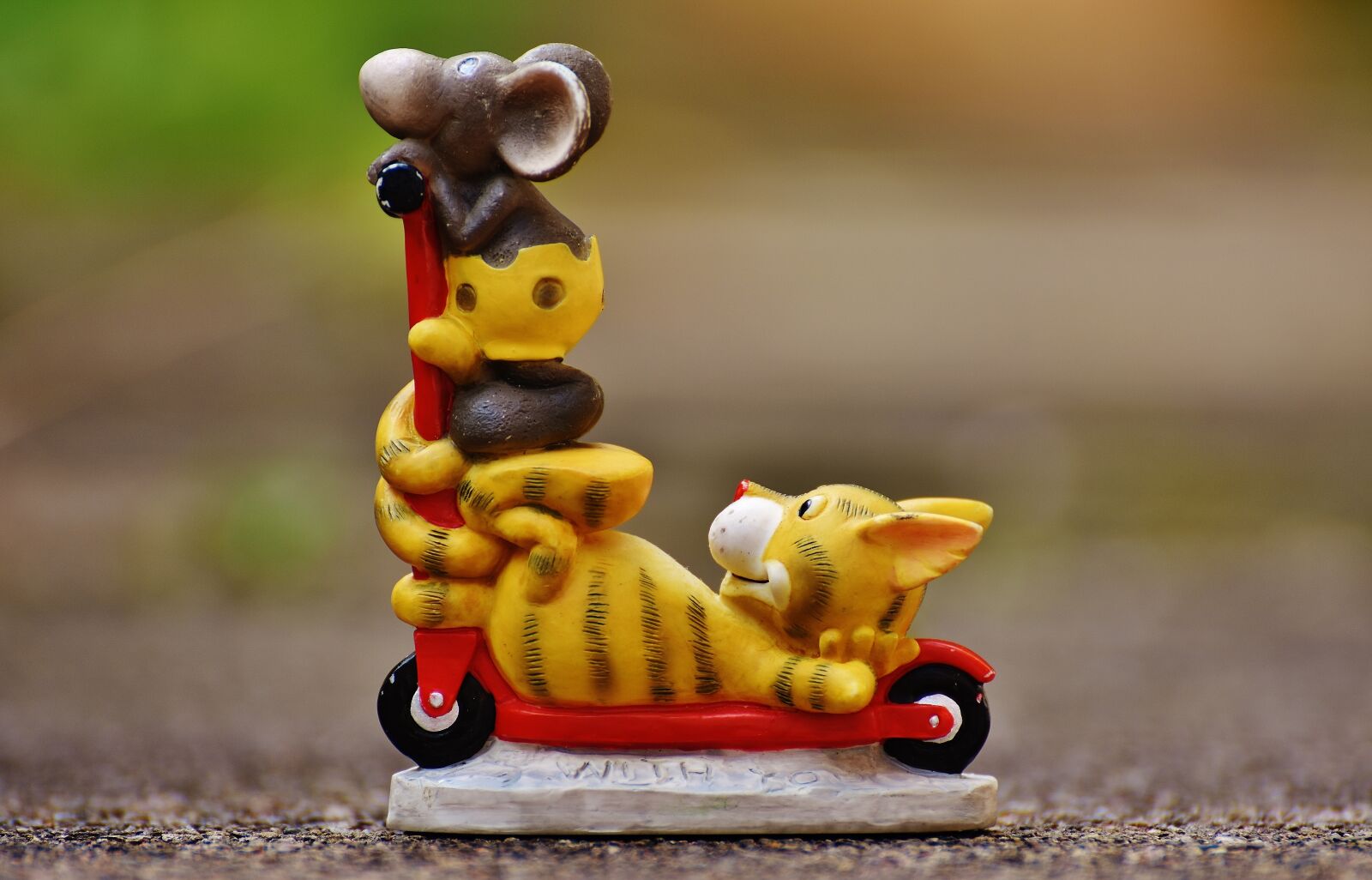 Nikon D7200 sample photo. Figures, mouse, cat photography