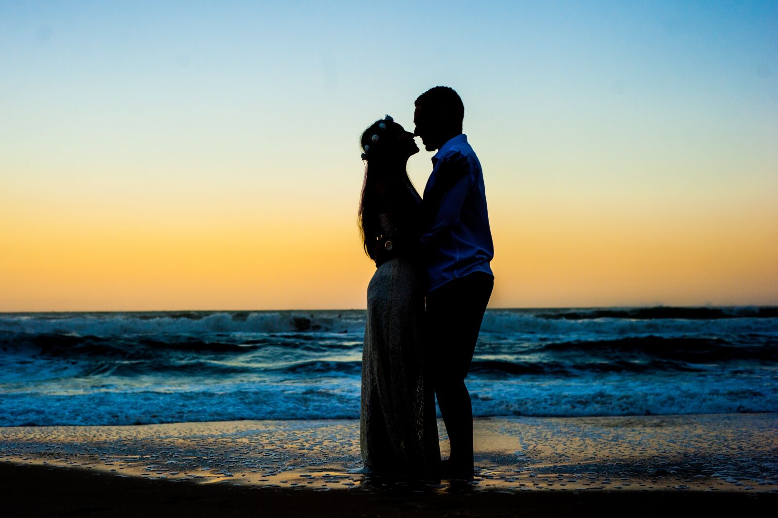 Nikon D700 sample photo. Silhouette, beach, pregnant photography