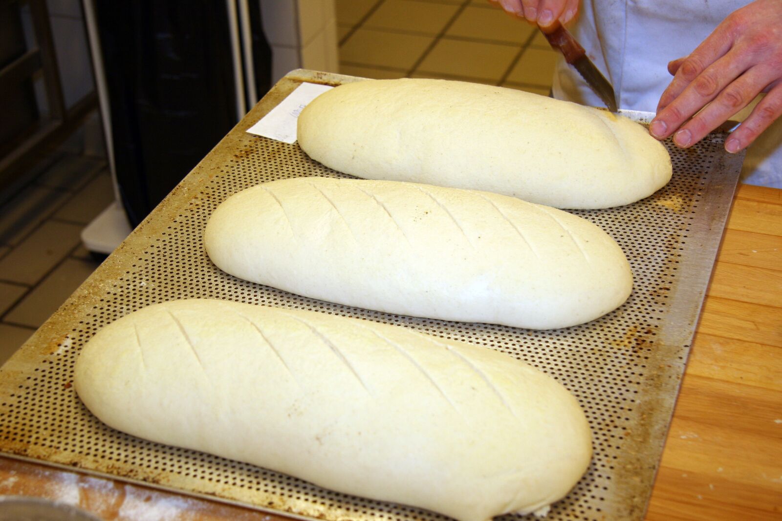 Canon EOS 20D sample photo. Napoli bread, bread, food photography