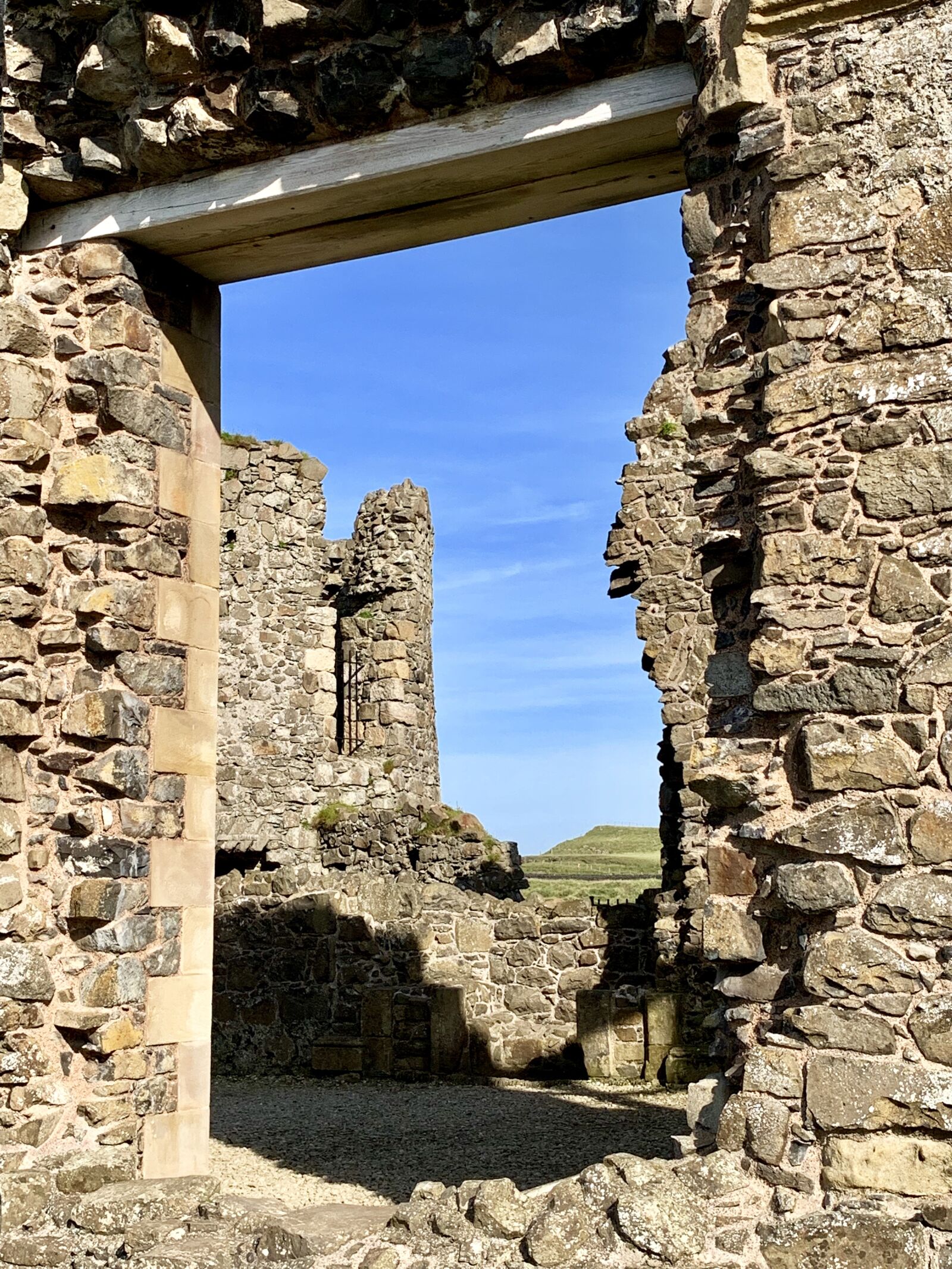 iPhone XS Max back dual camera 4.25mm f/1.8 sample photo. Ireland, castle, landscape photography