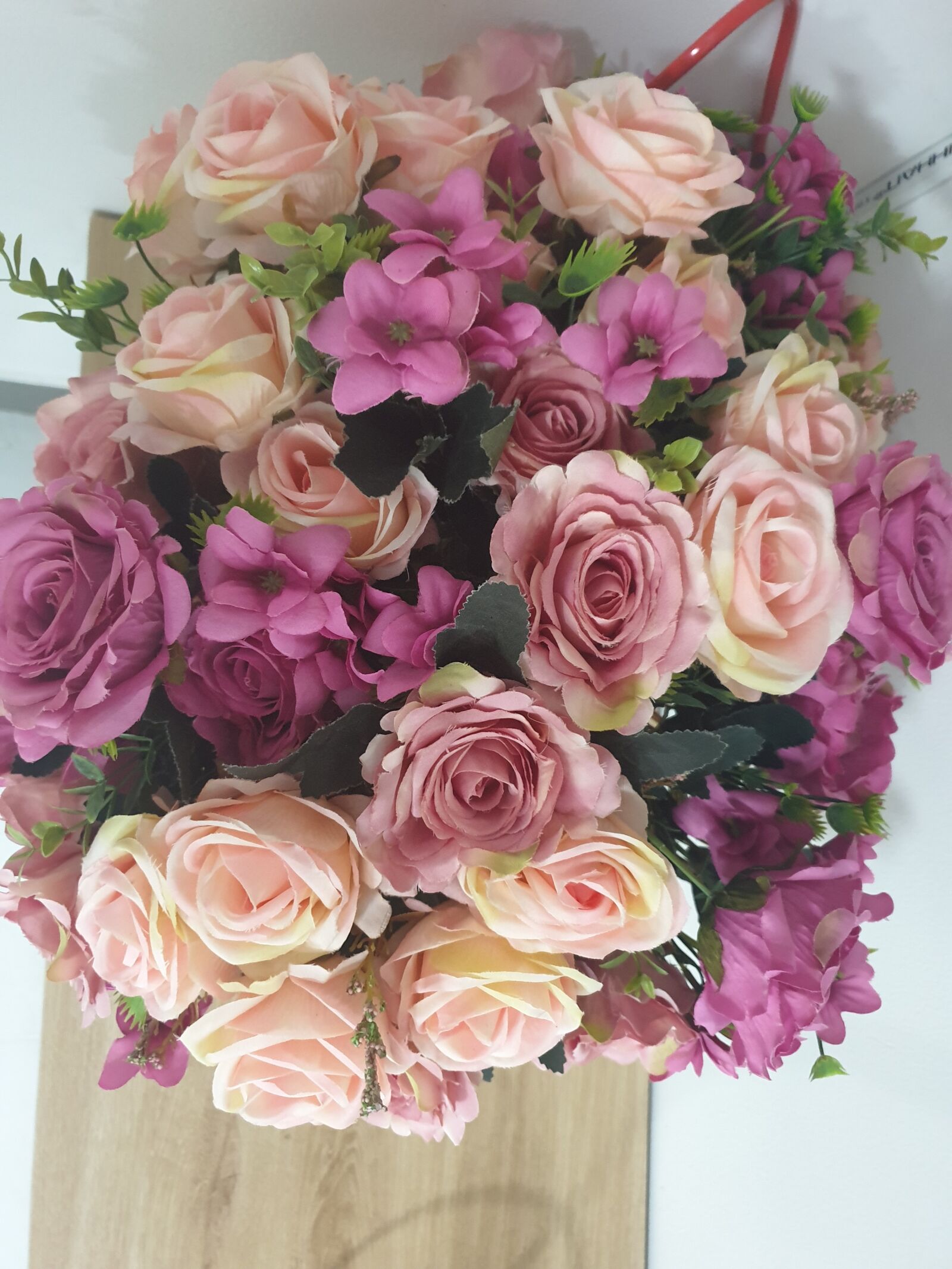 Samsung Galaxy Note9 sample photo. Flowers, colorful, rose photography