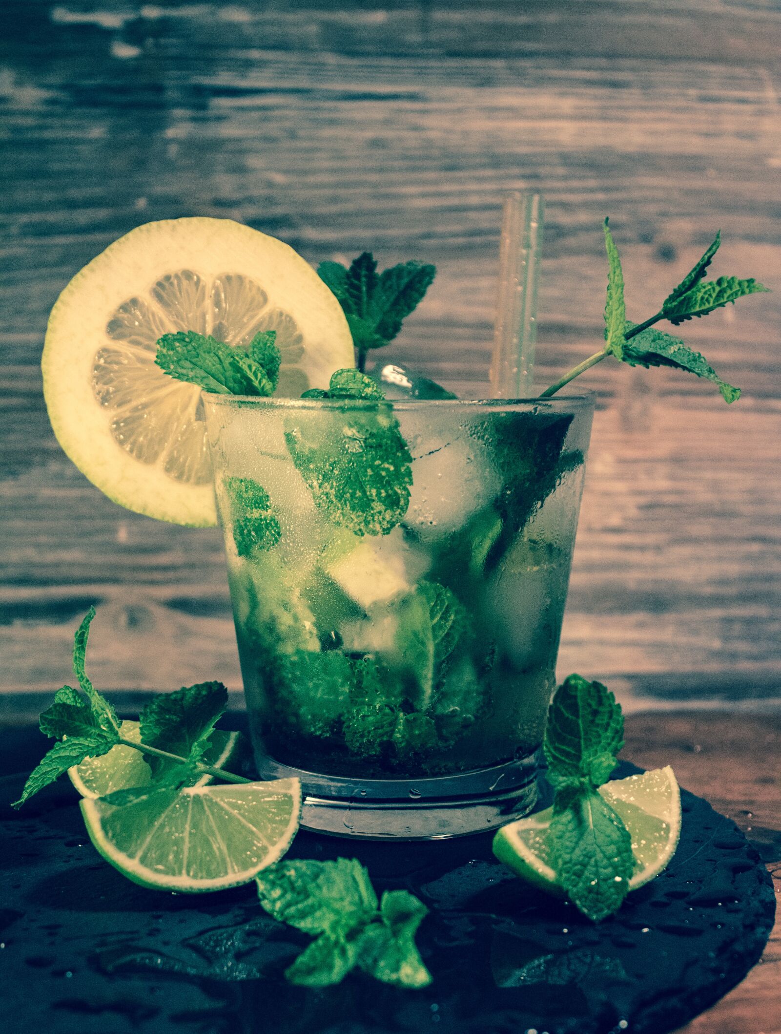 Canon EOS 1300D (EOS Rebel T6 / EOS Kiss X80) sample photo. Mojito, rum, cocktail photography
