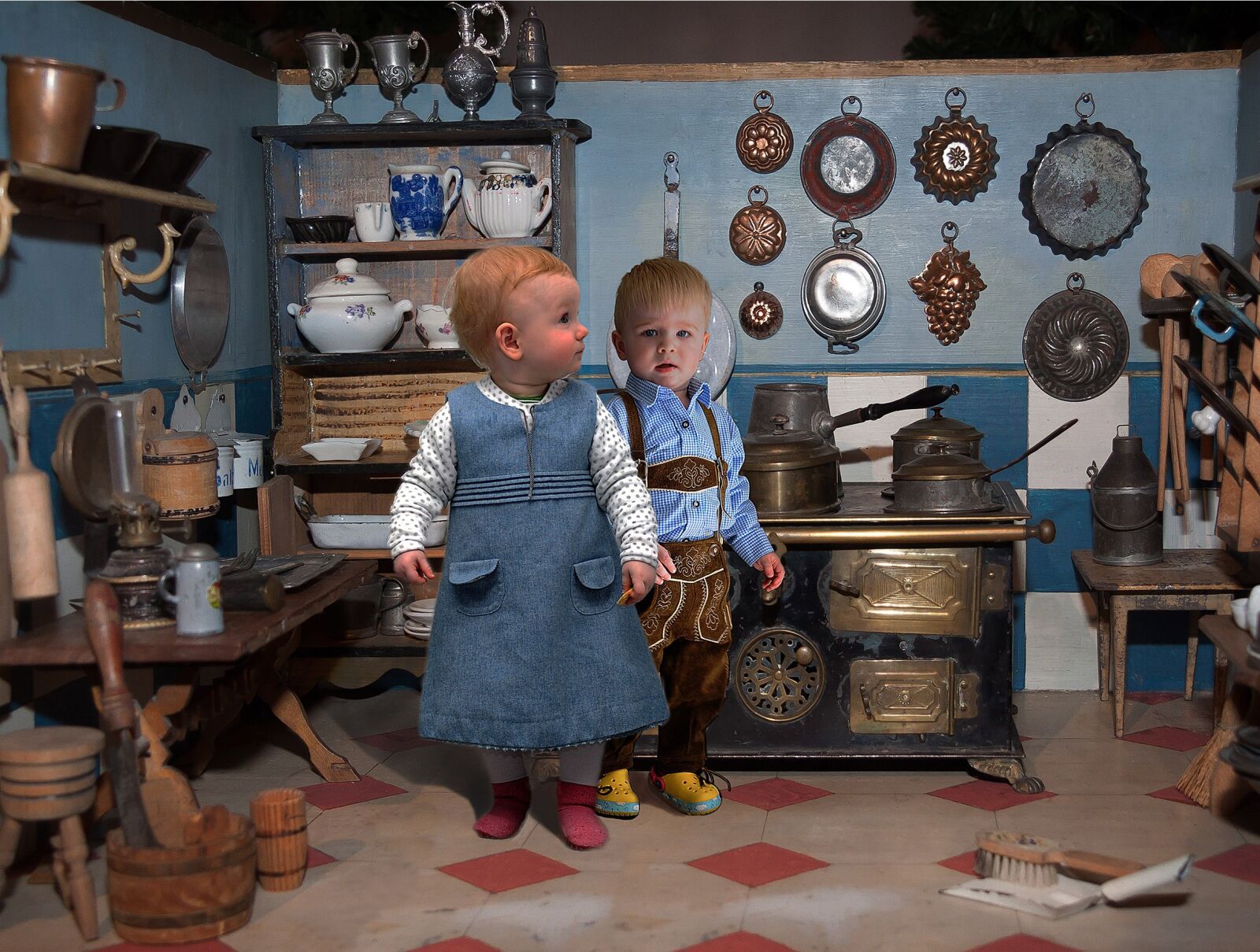Canon EF-S 17-85mm F4-5.6 IS USM sample photo. Dolls kitchen, inhabited, children photography