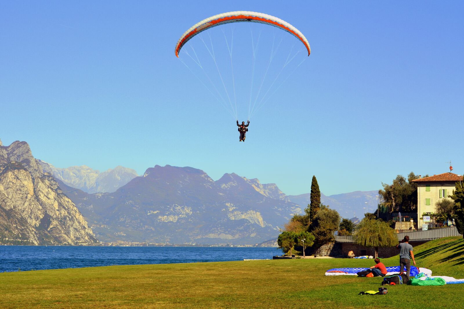 Nikon D7100 sample photo. Paragliding, landing, tandem photography