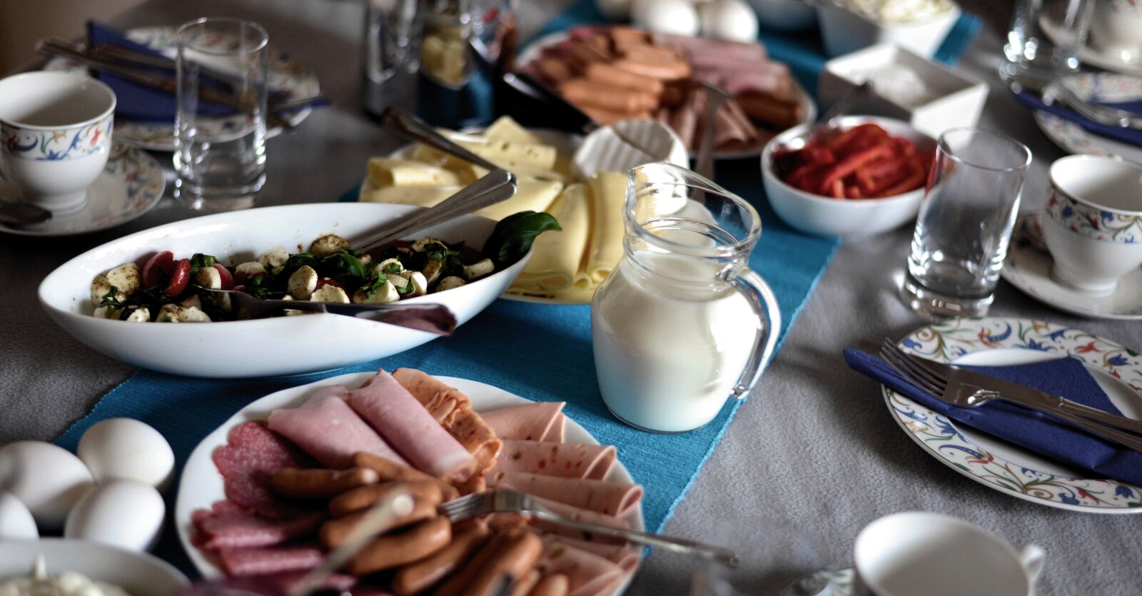 Nikon D610 sample photo. Breakfast, gedeckter table, eat photography