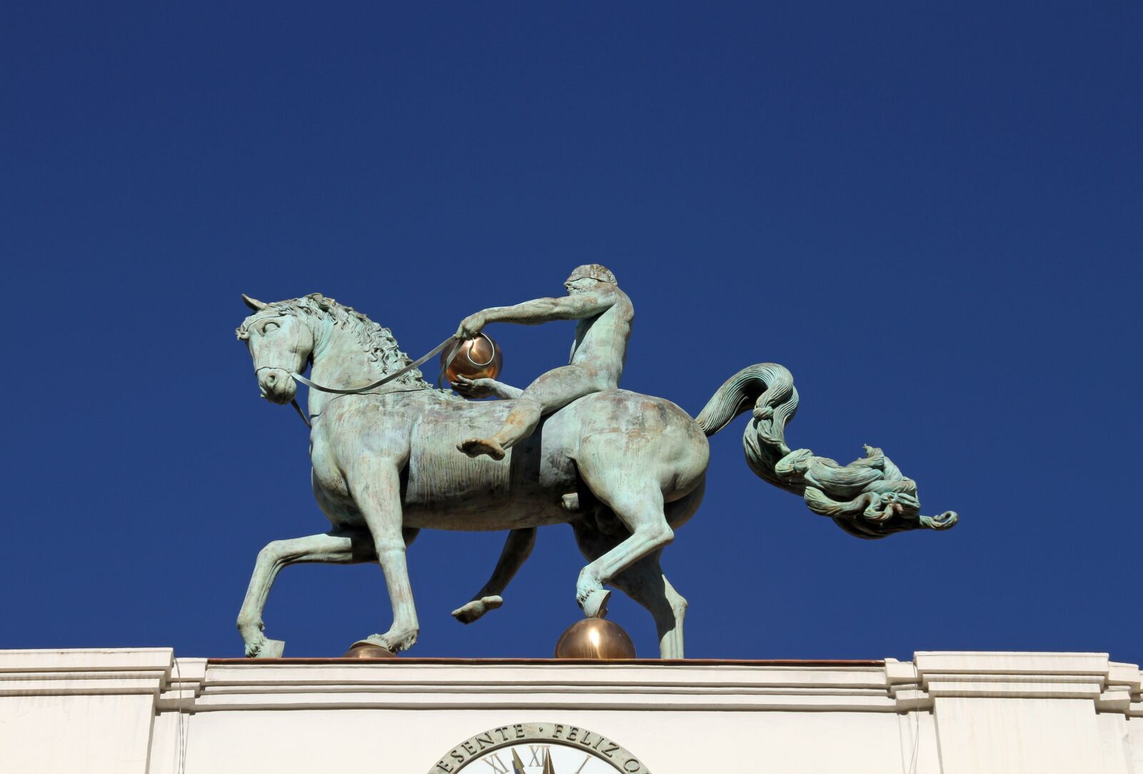 Canon EOS 7D sample photo. Monument, iron, horse photography