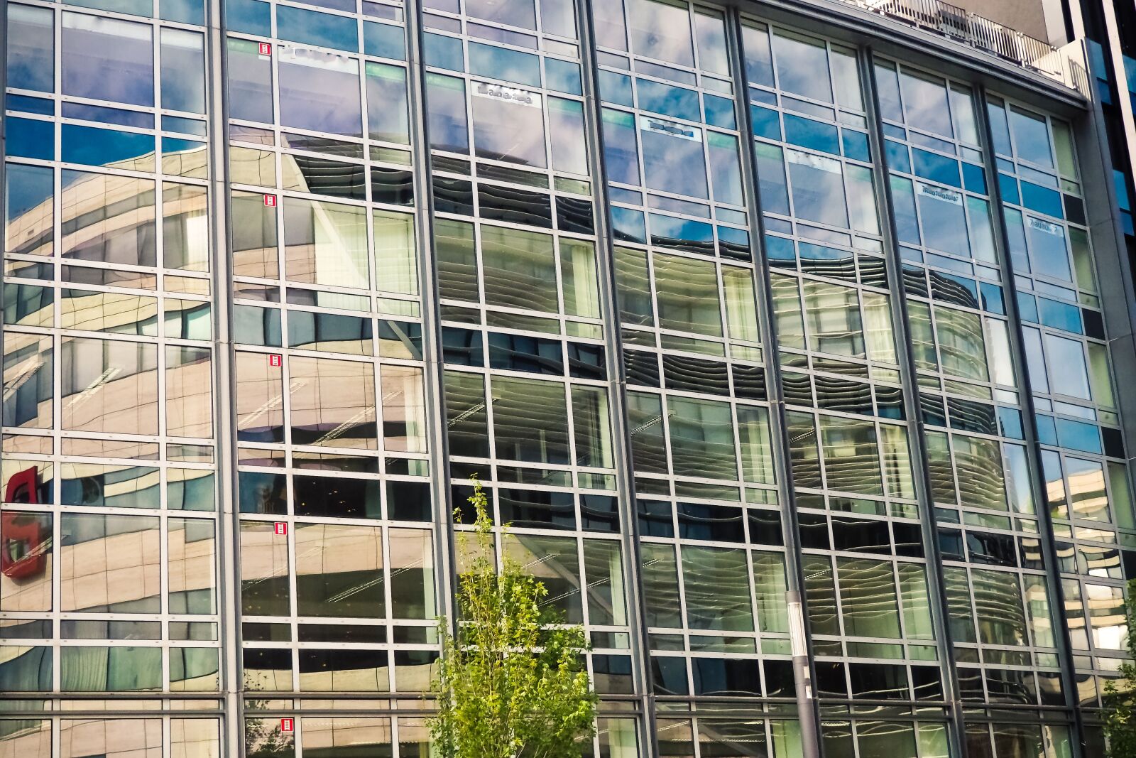 Olympus OM-D E-M10 sample photo. Architecture, modern, building photography