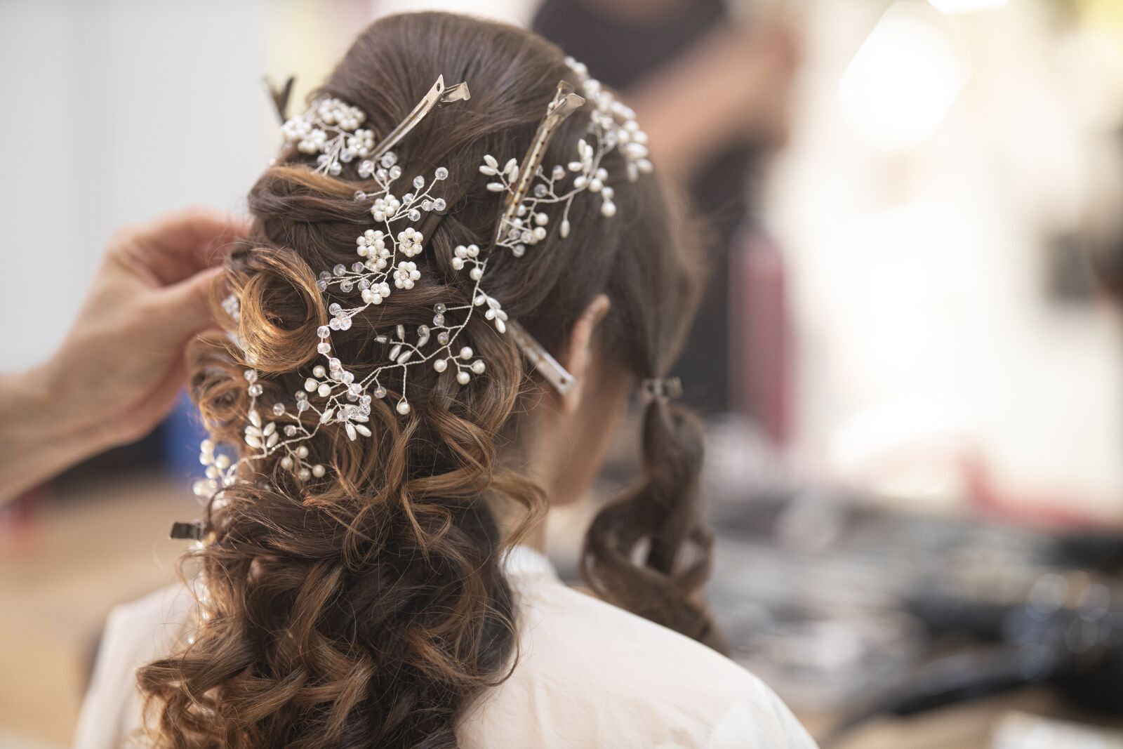 Canon RF 85mm F1.2L USM sample photo. Bridal, wedding dress, model photography