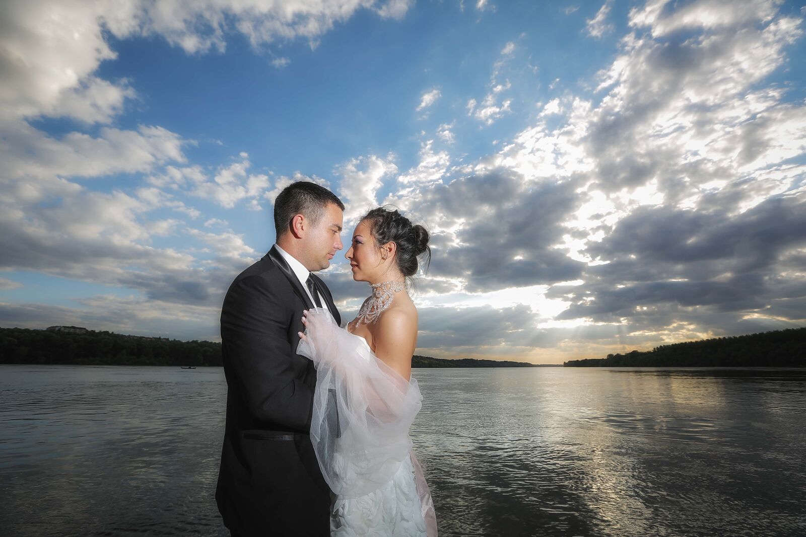 Canon EF 16-35mm F2.8L II USM sample photo. Wedding dress, groom, bride photography