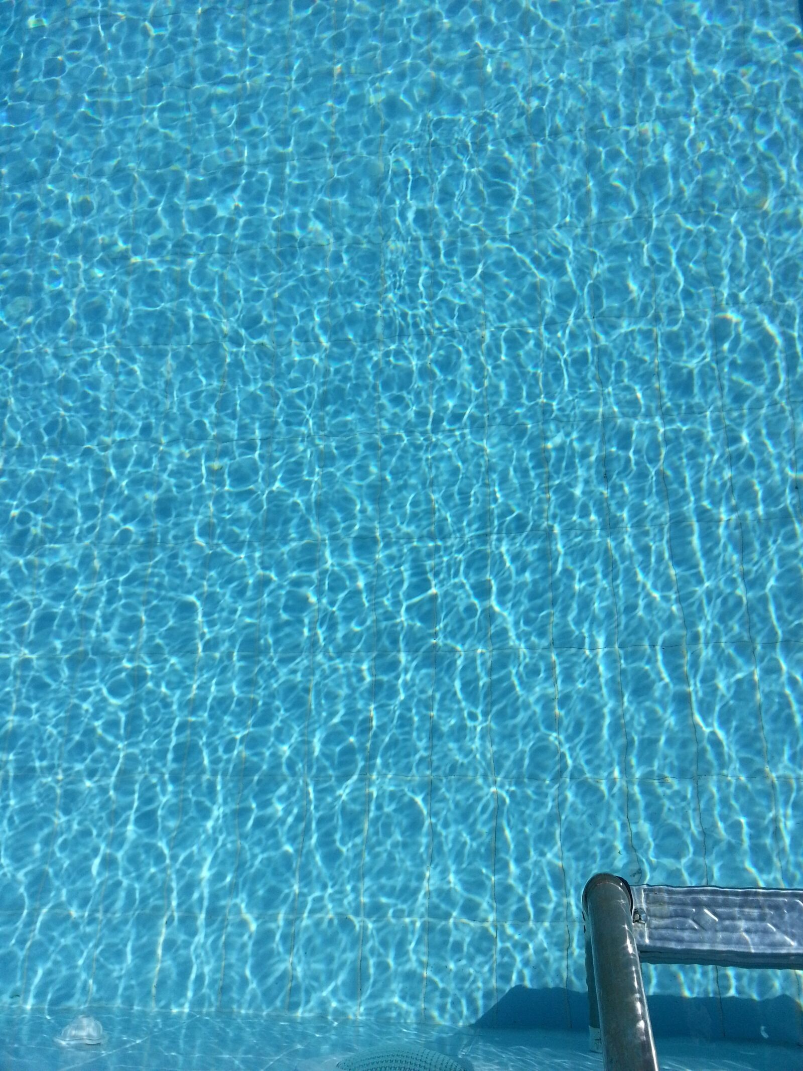 Samsung Galaxy S3 sample photo. Swimming pool, swim, water photography