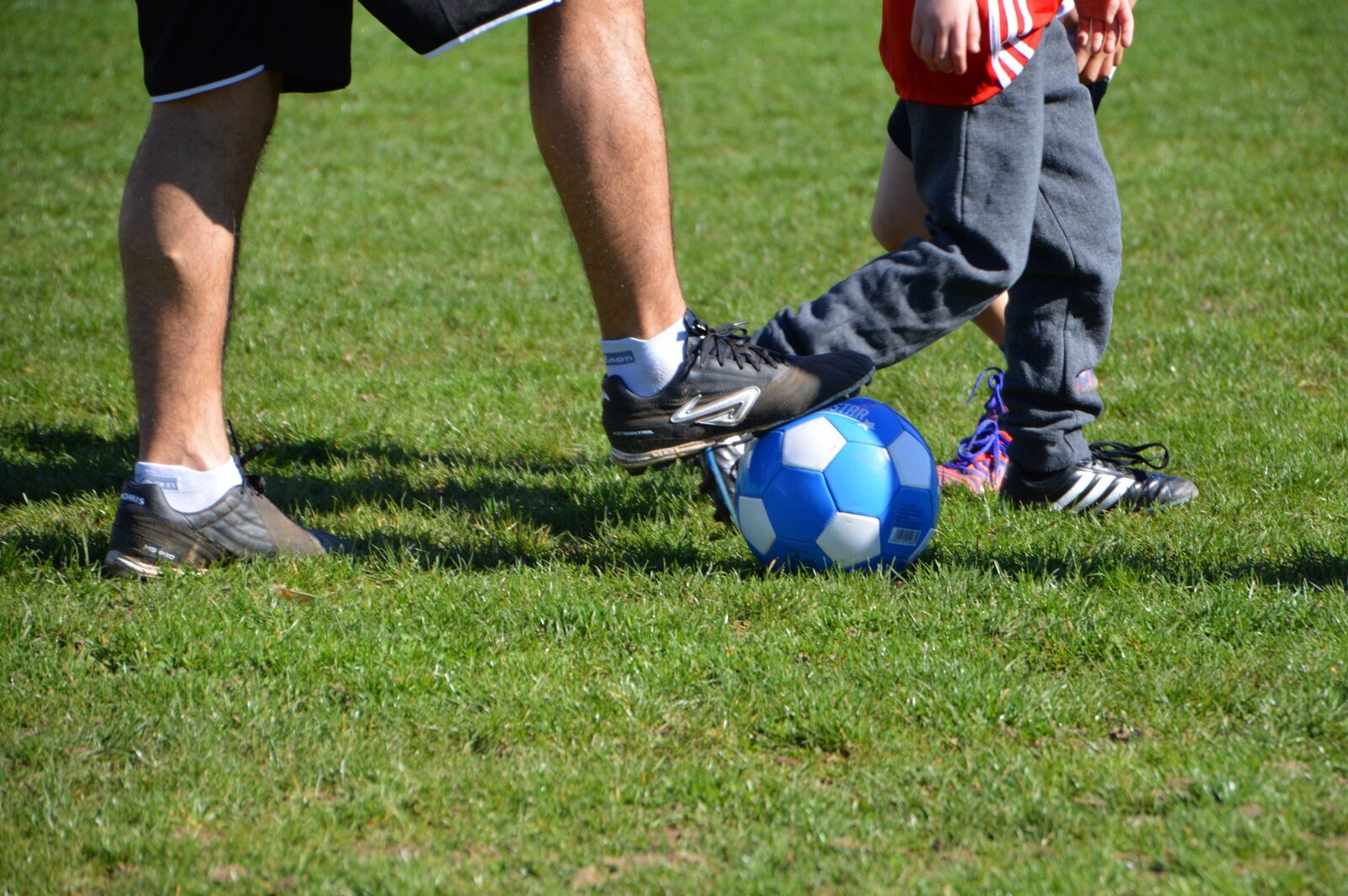 Nikon D3200 sample photo. Children, football, attack photography