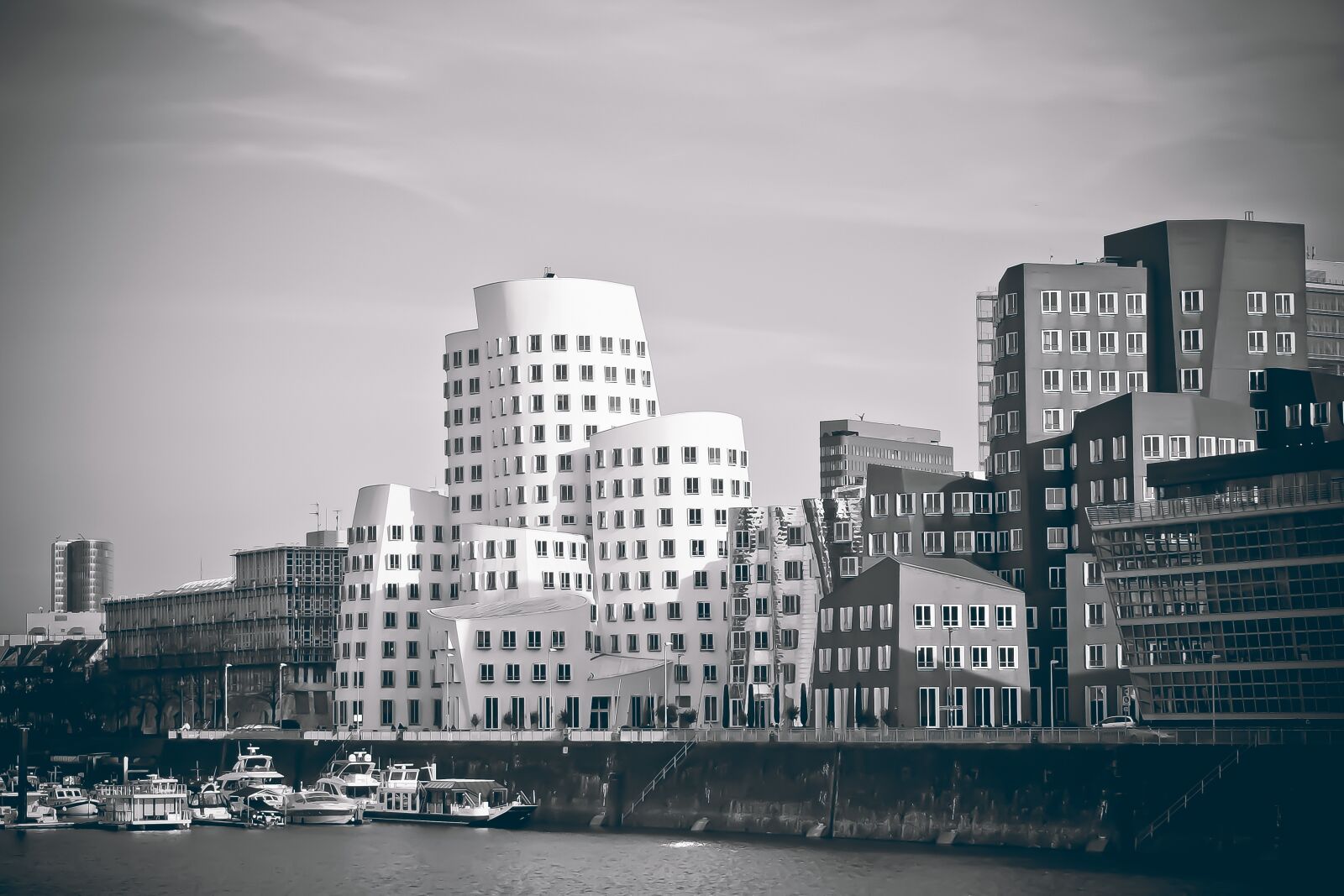 Olympus OM-D E-M10 sample photo. City, architecture, urban landscape photography