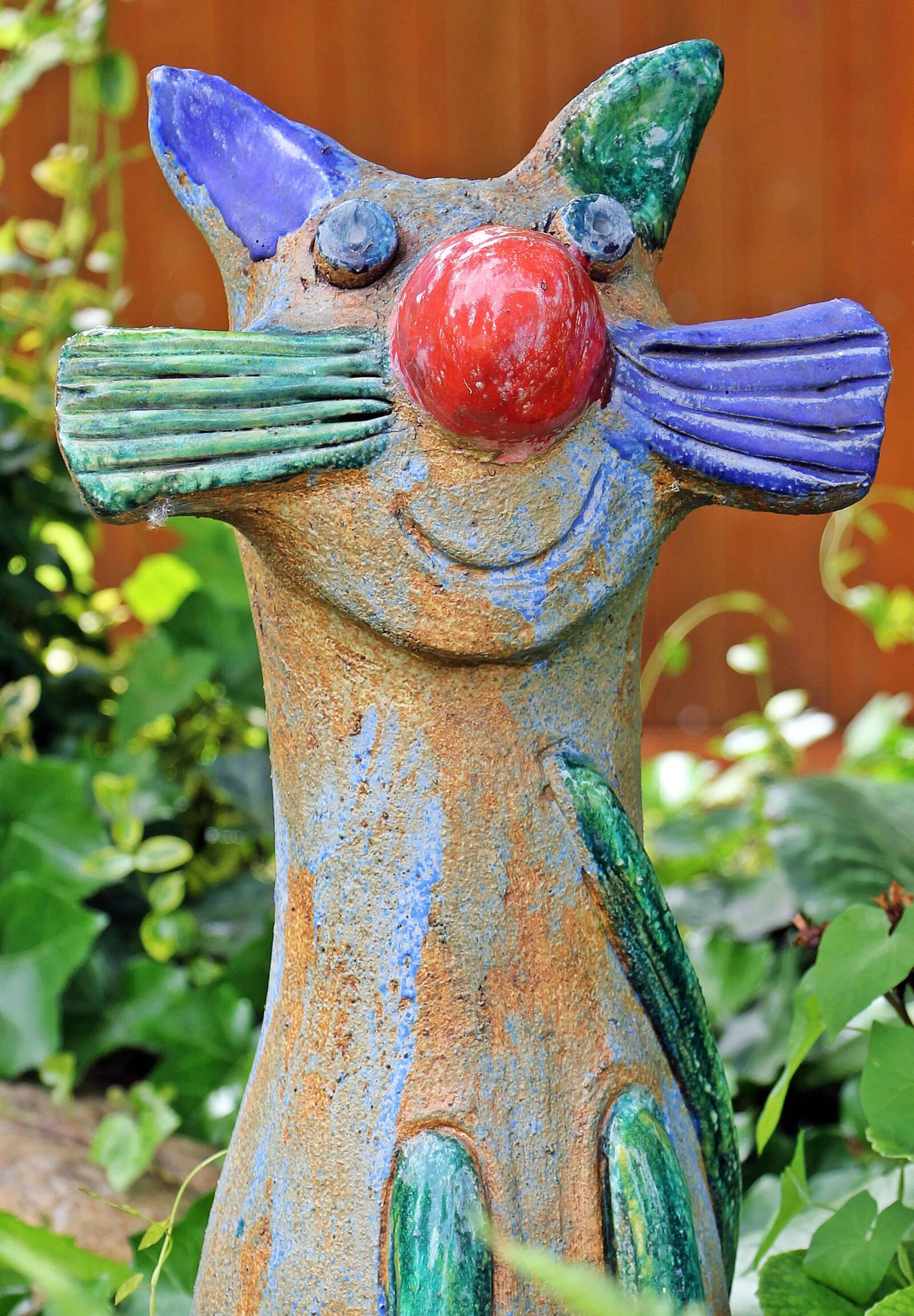 Canon EOS 550D (EOS Rebel T2i / EOS Kiss X4) sample photo. Nature, art, sculpture, colorful photography