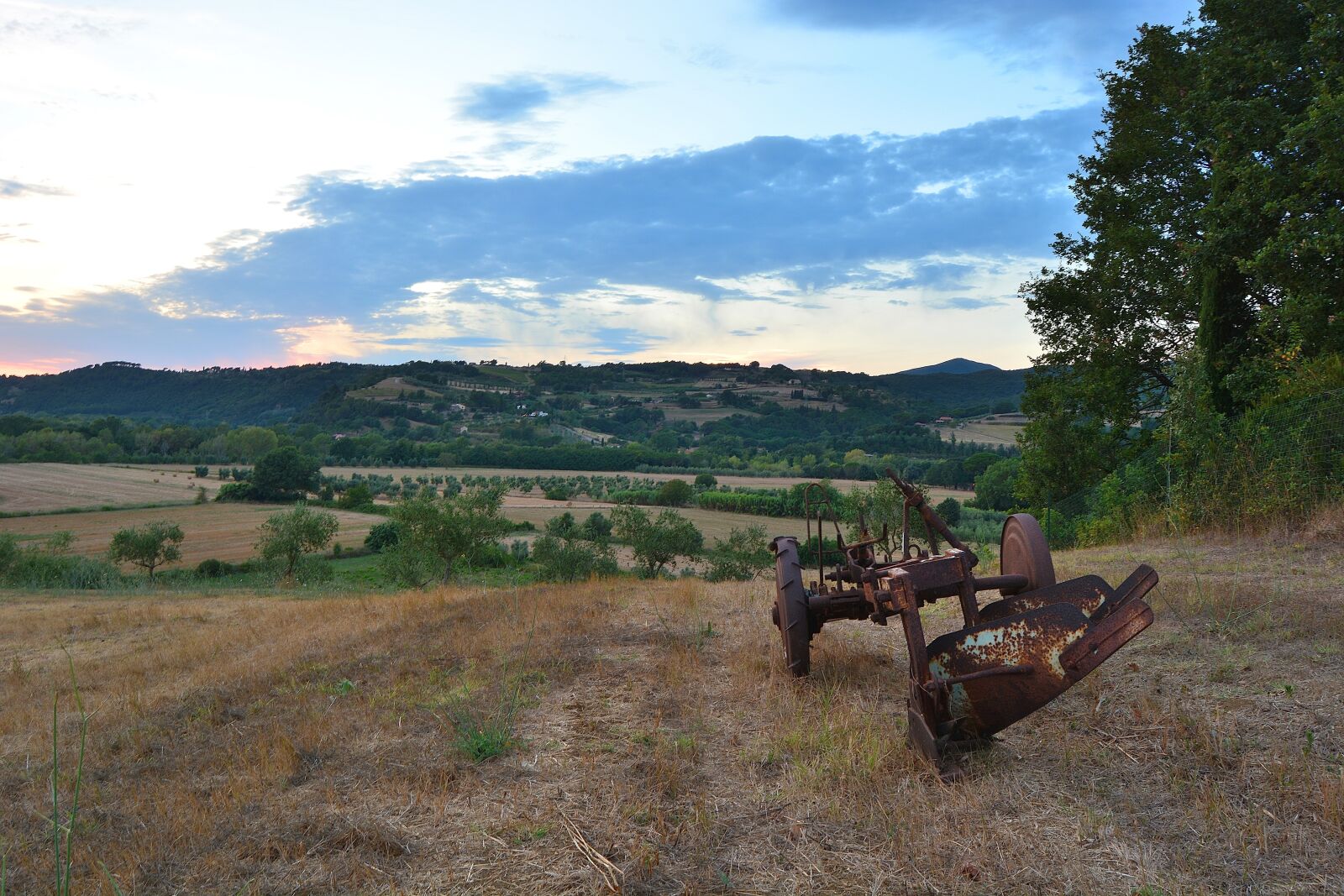 Nikon D5200 sample photo. Campaign, fields, hills photography