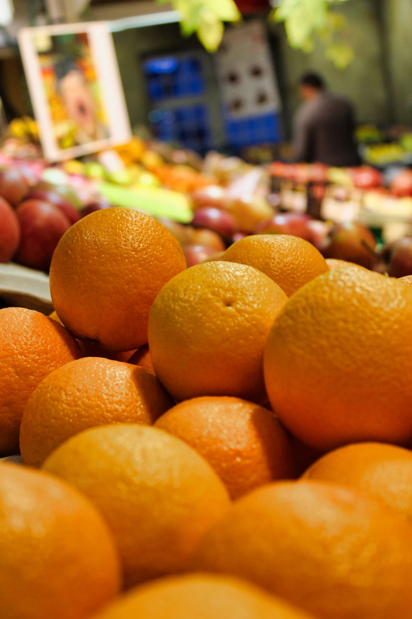 Canon EOS 1300D (EOS Rebel T6 / EOS Kiss X80) sample photo. Market hall, market, food photography
