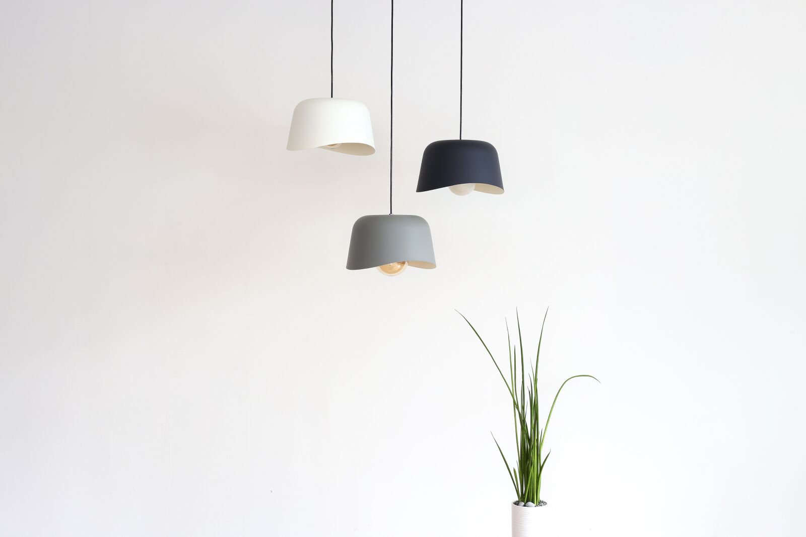 Canon EF 50mm F1.8 II sample photo. Pendant light, pendant lighting photography