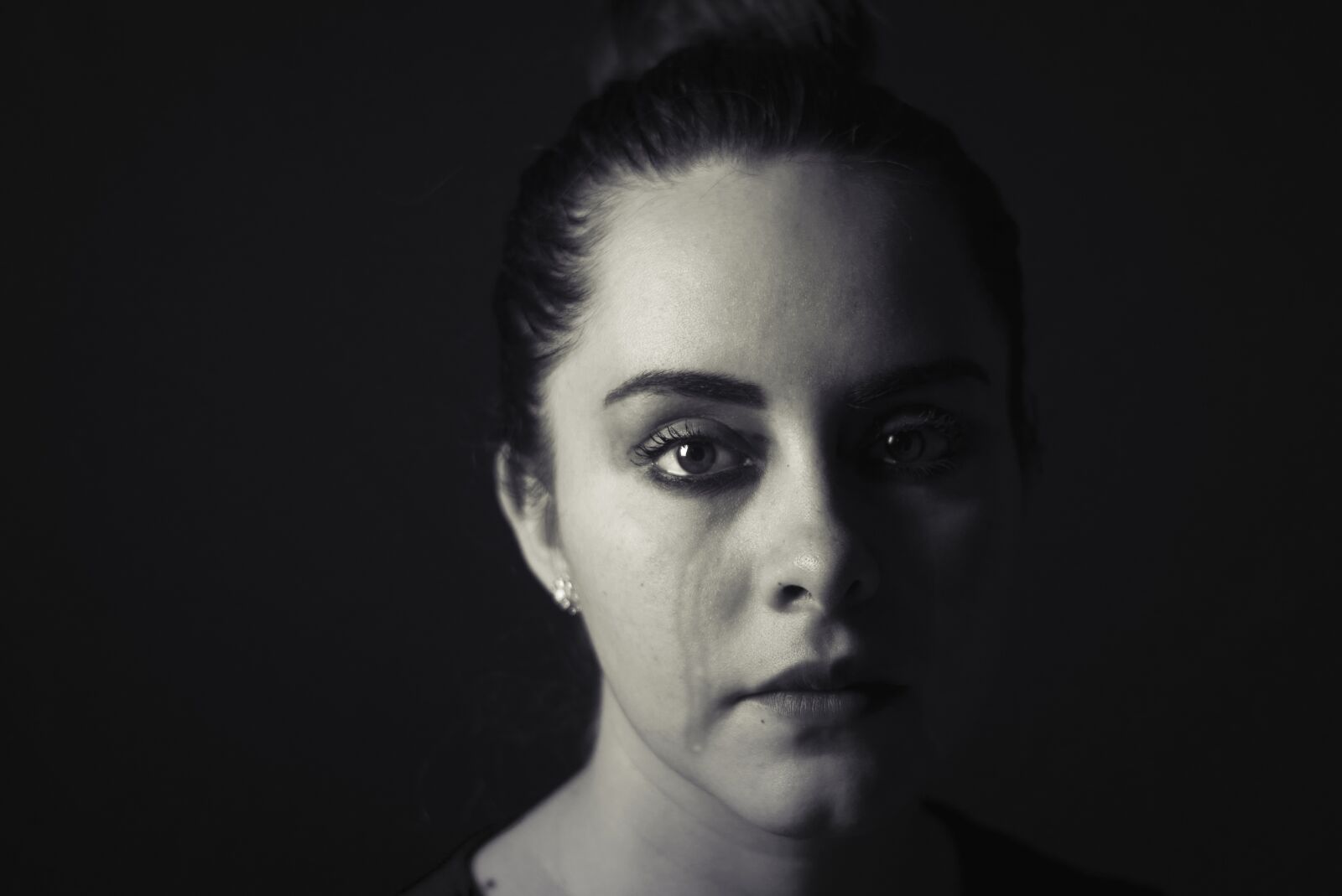 Nikon D610 sample photo. Attractive, beautiful, crying photography