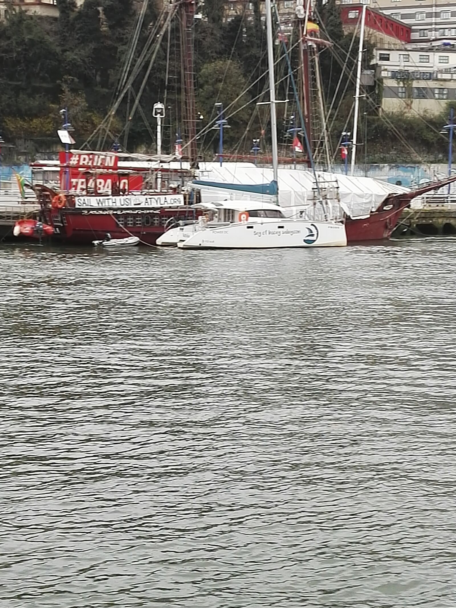 HUAWEI P8 sample photo. Boats, port, bilbao photography