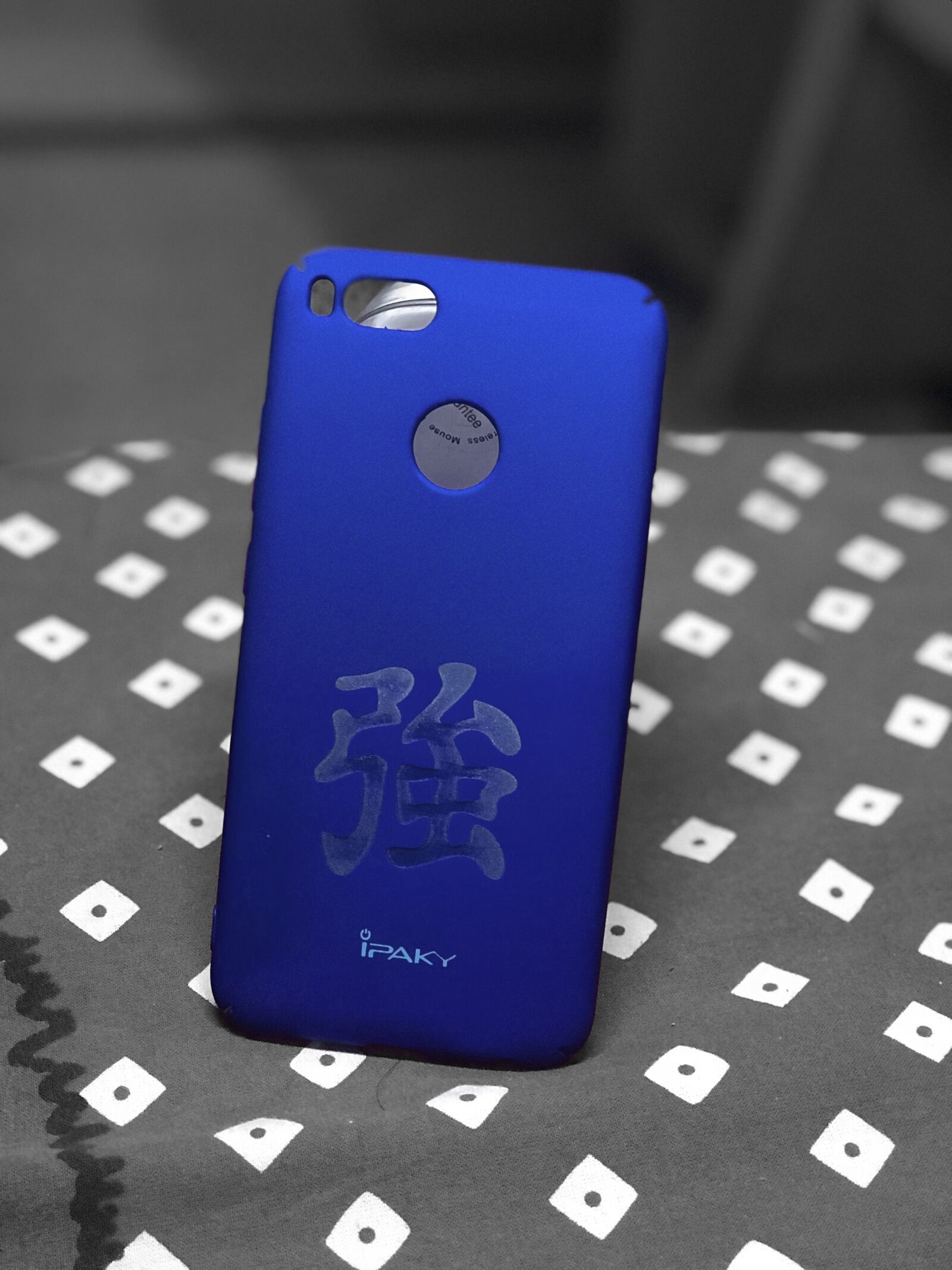 Apple iPhone 7 Plus sample photo. Blue, chinese, engraved, highlights photography