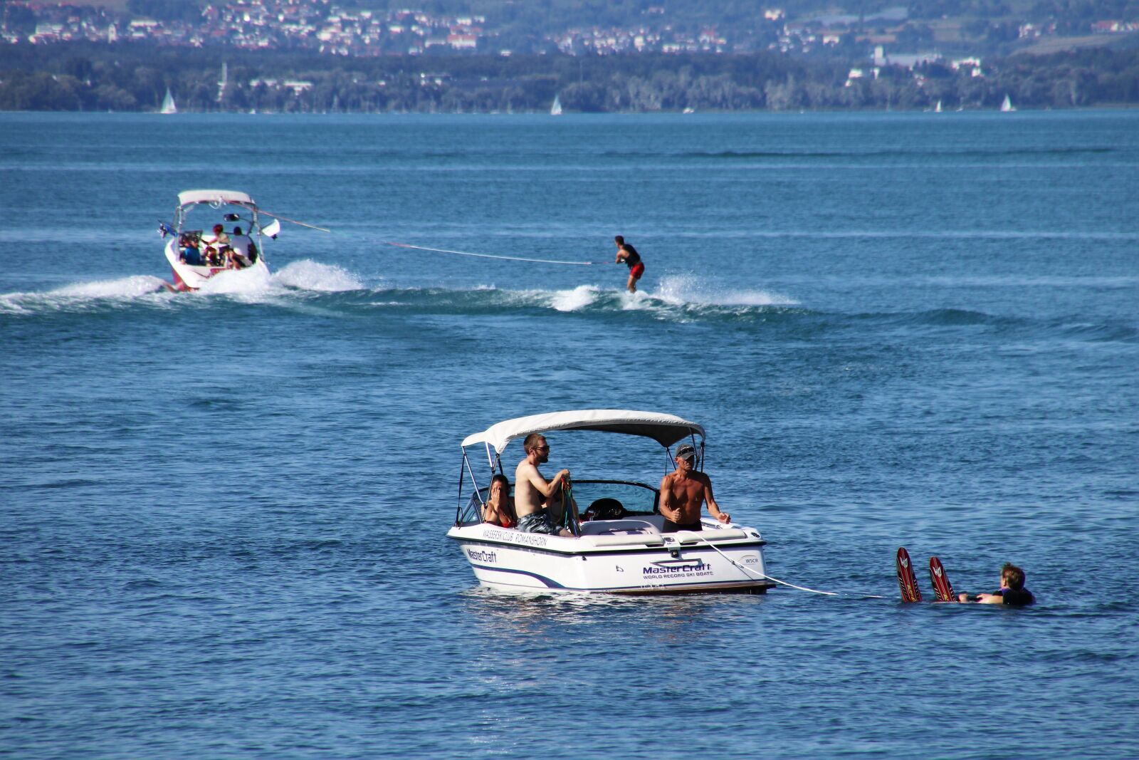 Canon EOS 80D sample photo. Water, skis, lake photography