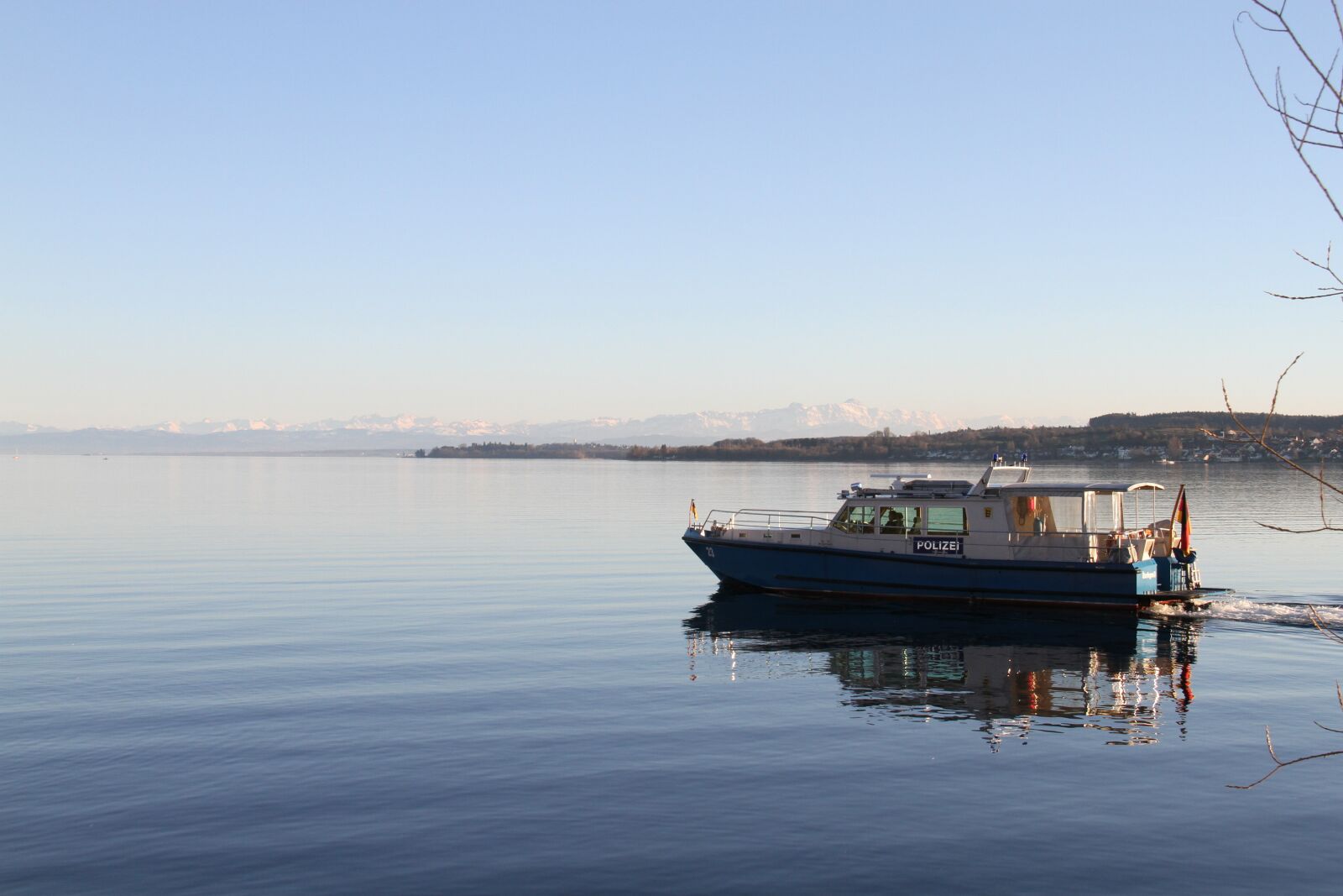 Canon EF-S 18-200mm F3.5-5.6 IS sample photo. Lake constance, lake, water photography