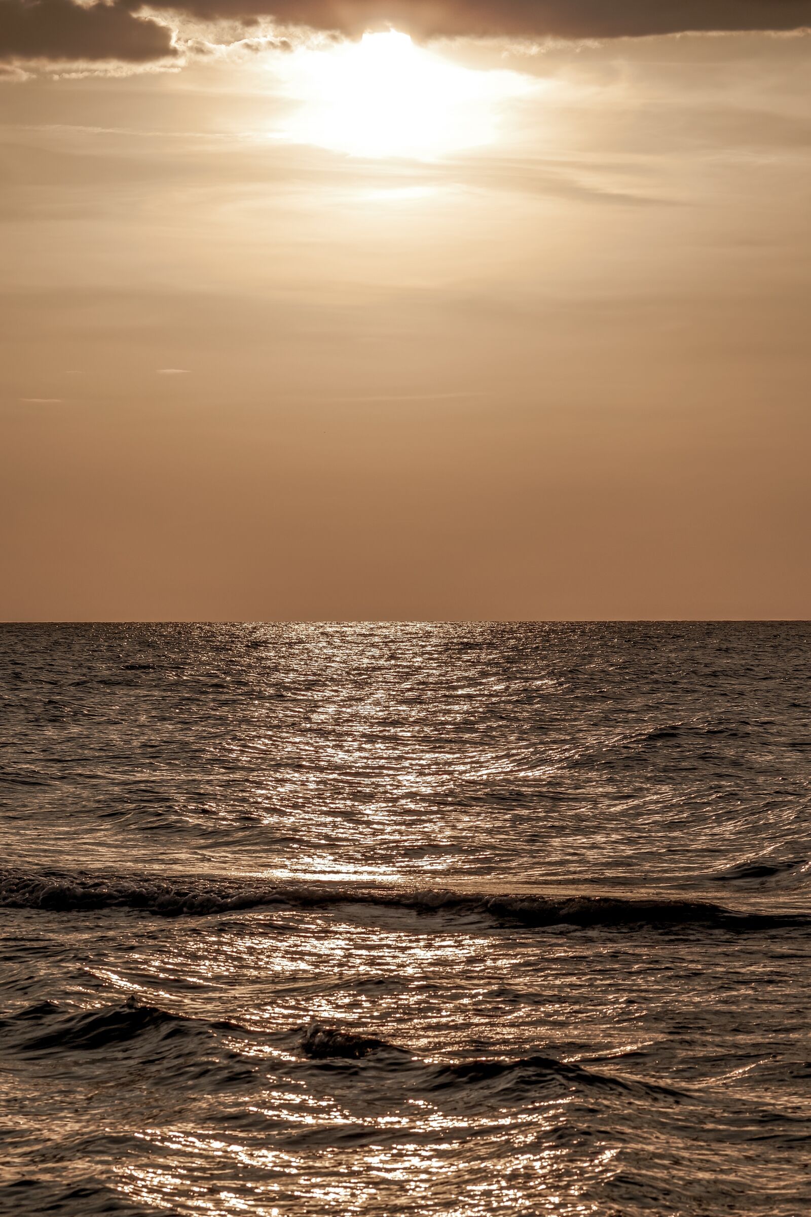 Pentax K-S2 sample photo. Sunset over the sea photography