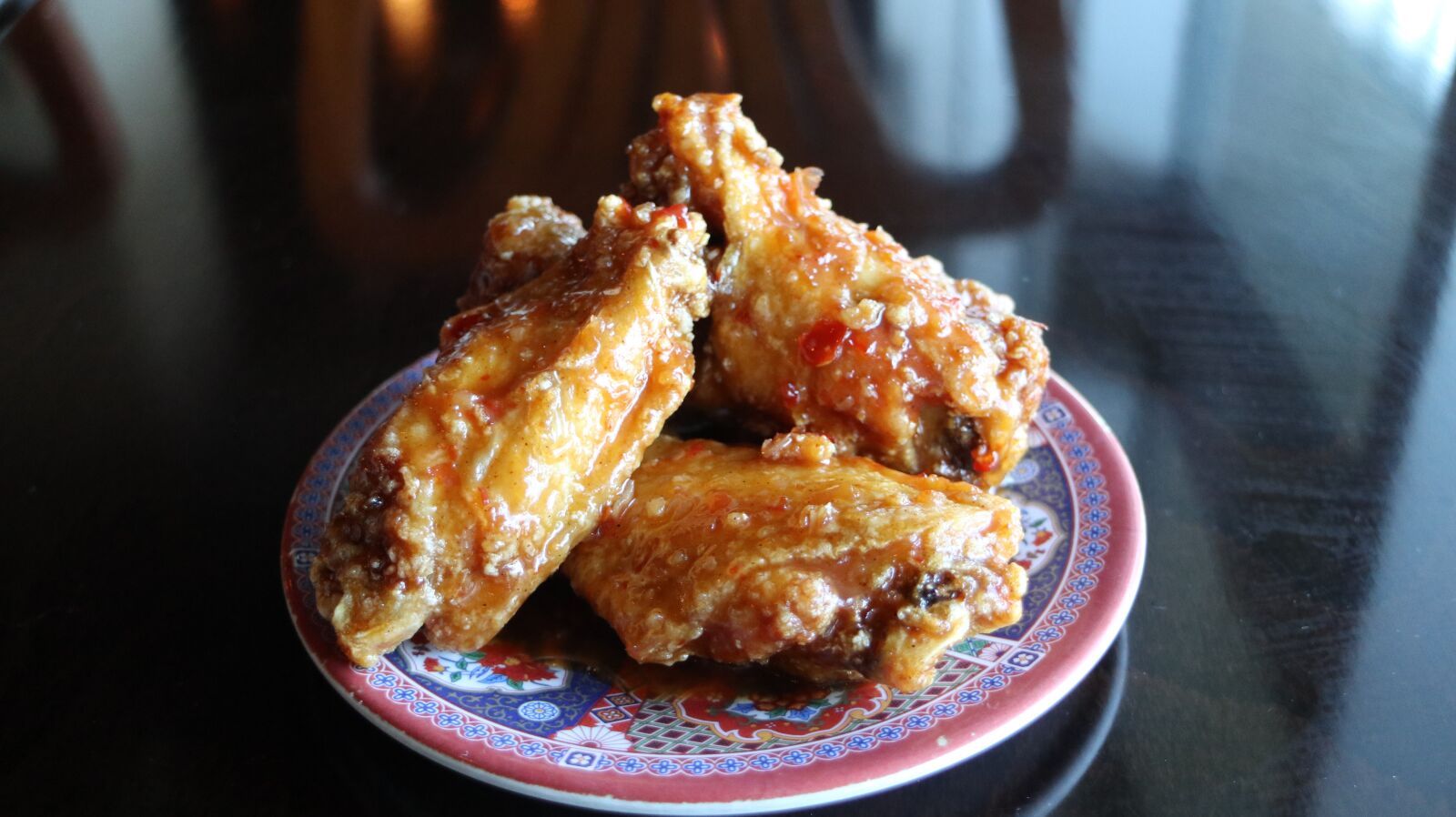 Canon EOS M5 sample photo. Chicken, wings, food photography