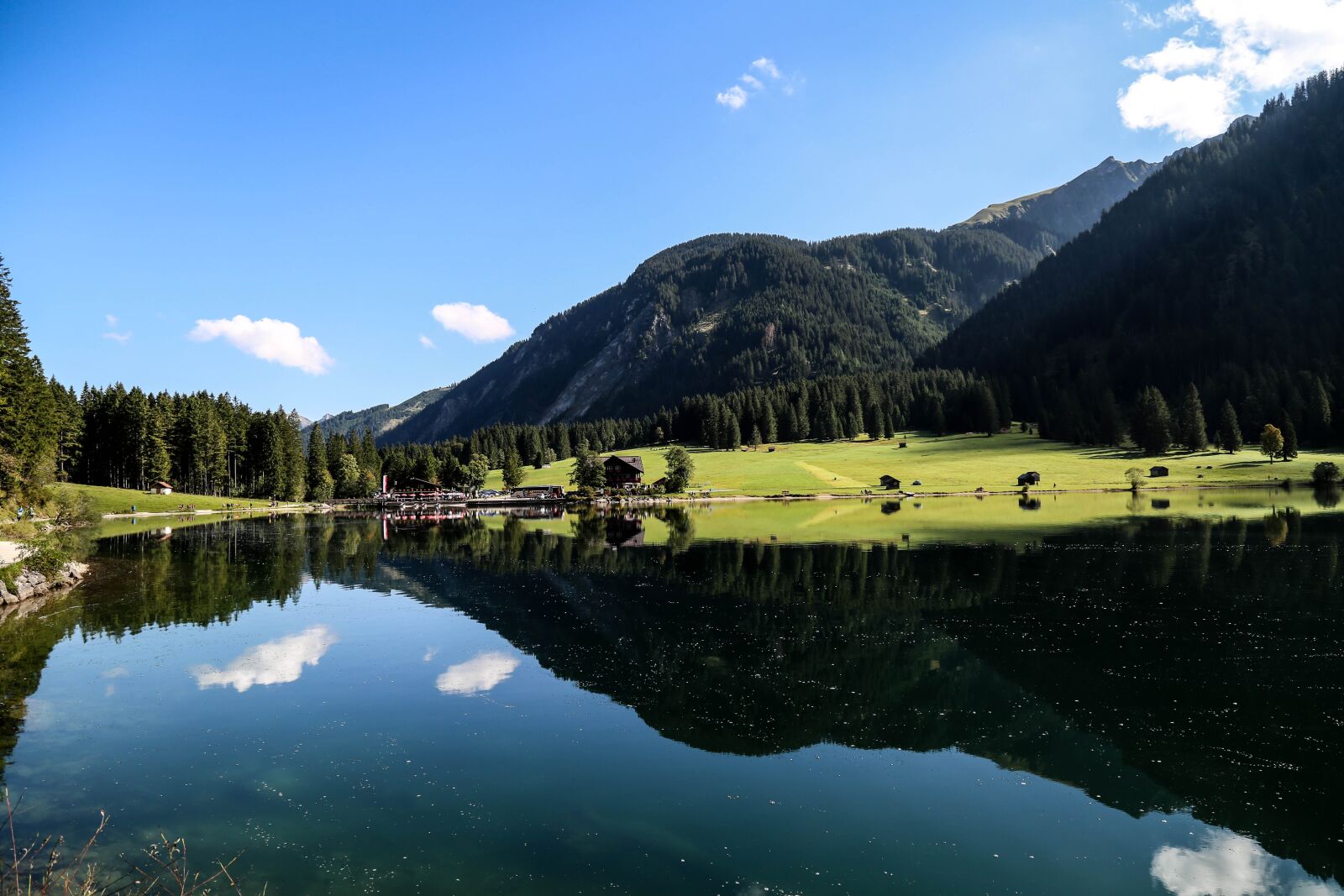 Canon EF 24-105mm F4L IS USM sample photo. Mountain, lake, landscape photography