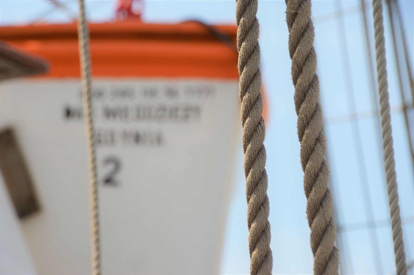 Nikon D3200 sample photo. Rope, rigging, boat photography
