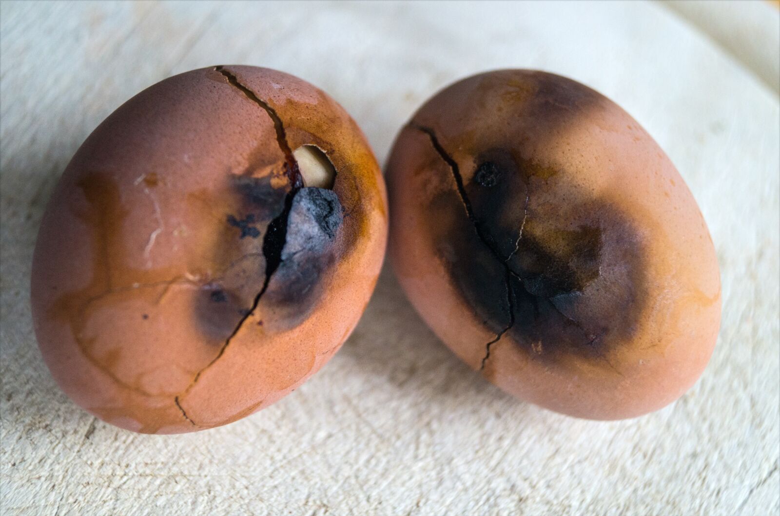 Sony SLT-A57 sample photo. Egg, burnt, clumsy photography