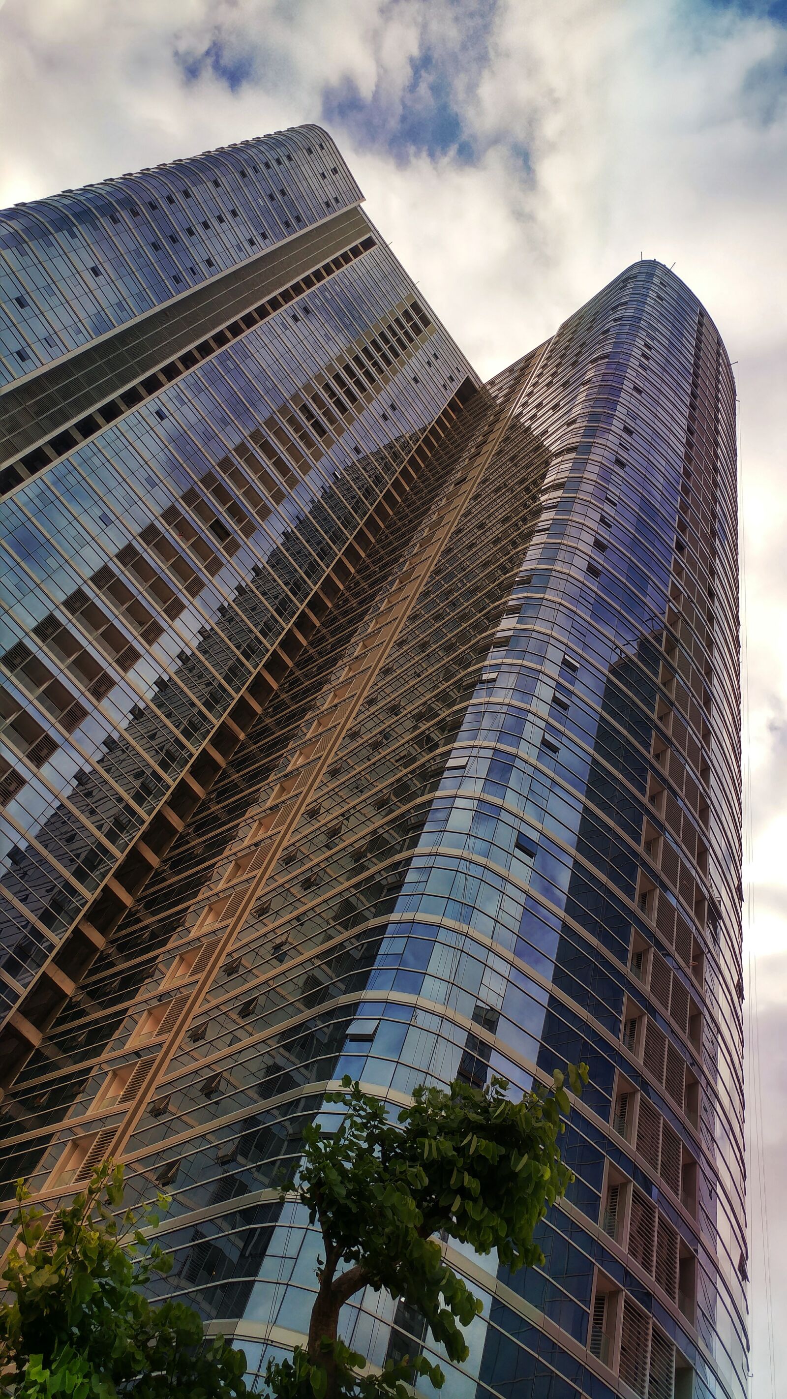 LG G5 sample photo. Buildings, facade, modern photography